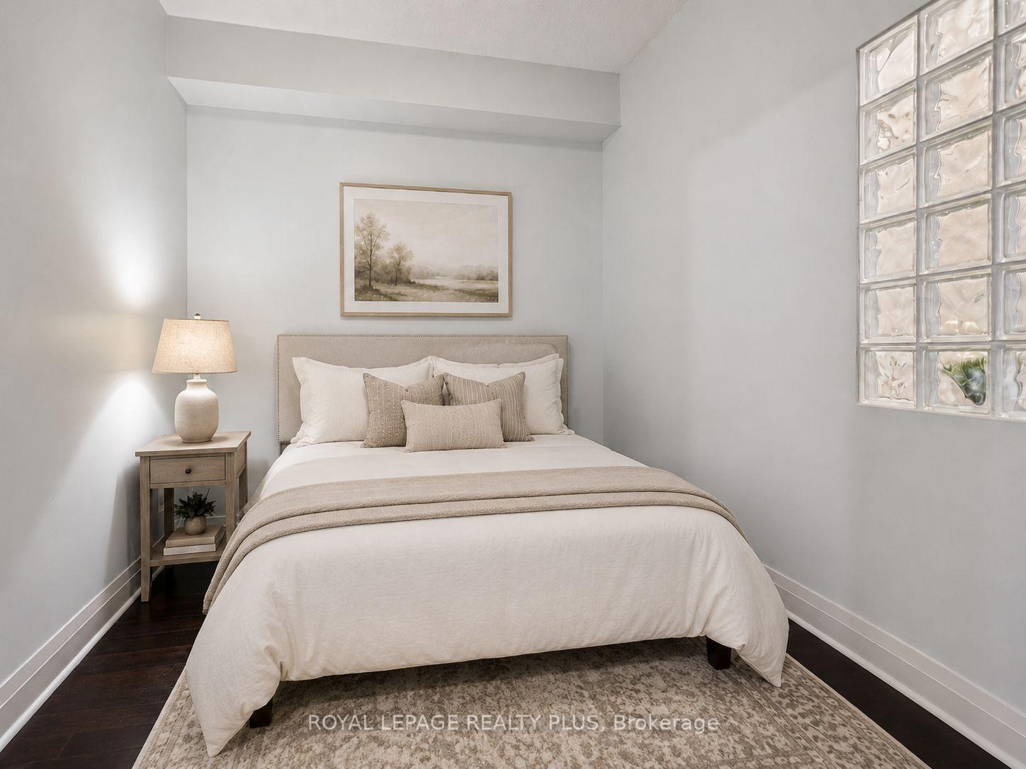 Photo 16 of Unit 403, 1 Hurontario Street, Mississauga, Port Credit — HOMEH