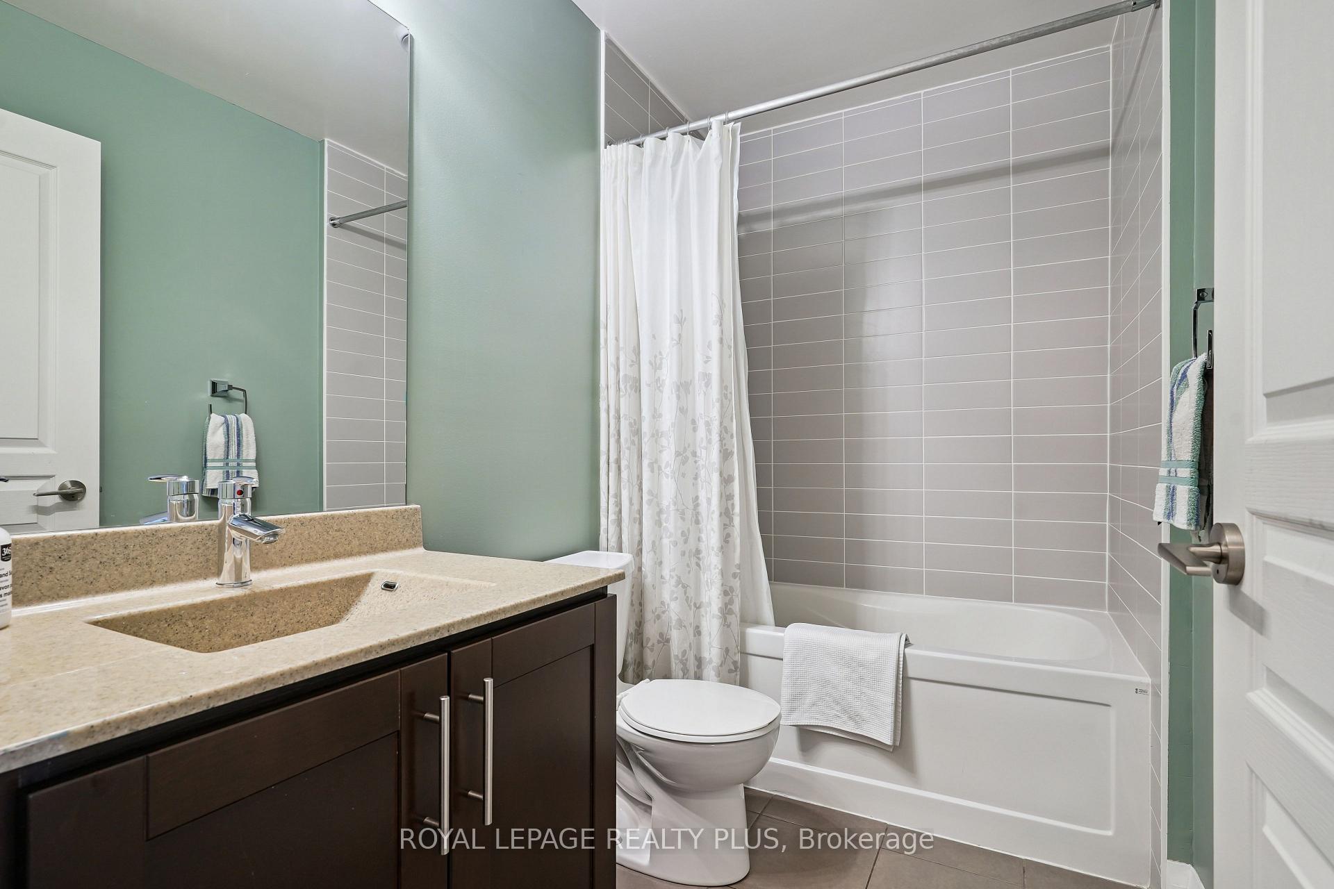 Photo 17 of Unit 403, 1 Hurontario Street, Mississauga, Port Credit — HOMEH