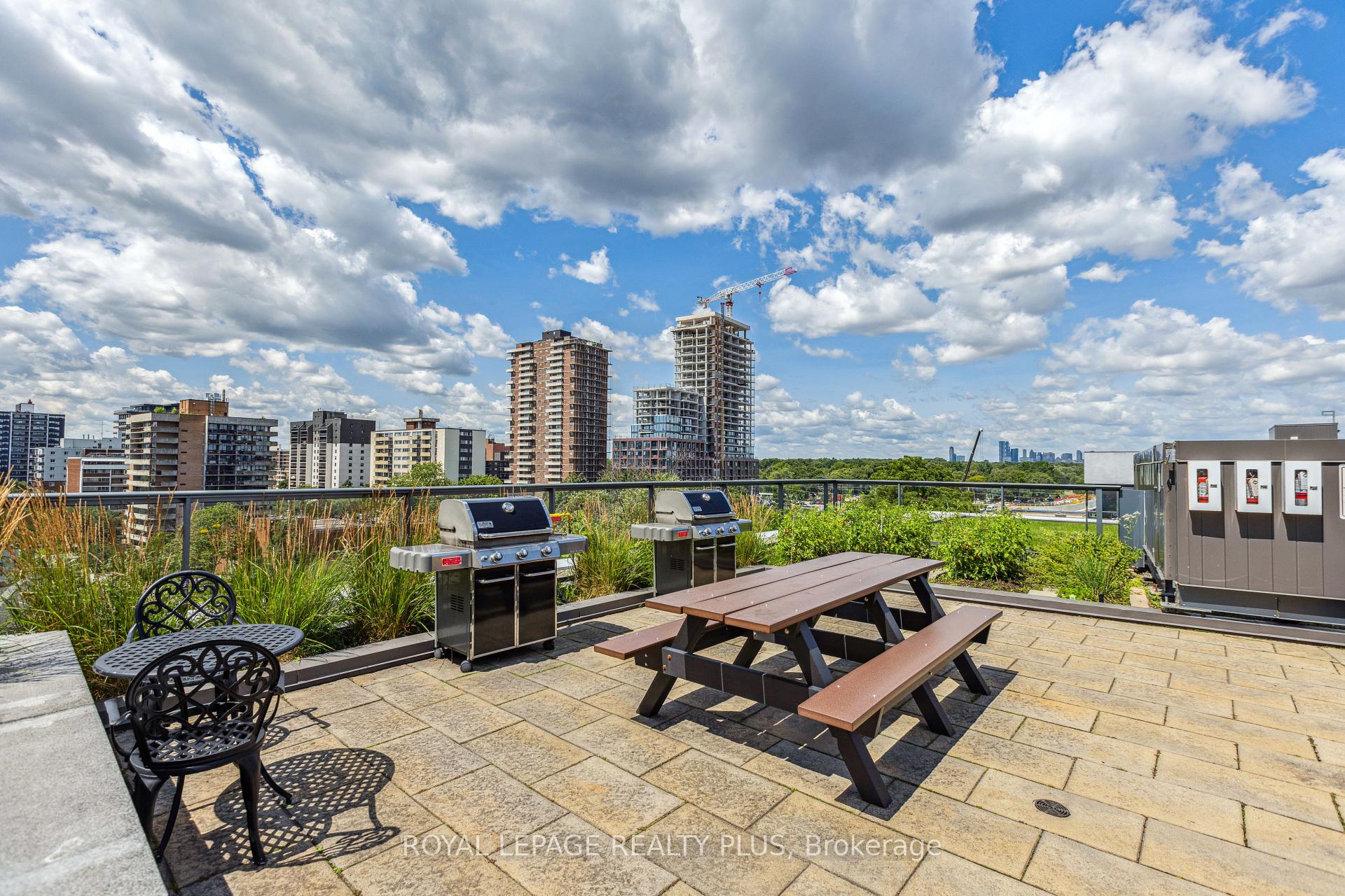 Photo 24 of Unit 403, 1 Hurontario Street, Mississauga, Port Credit — HOMEH