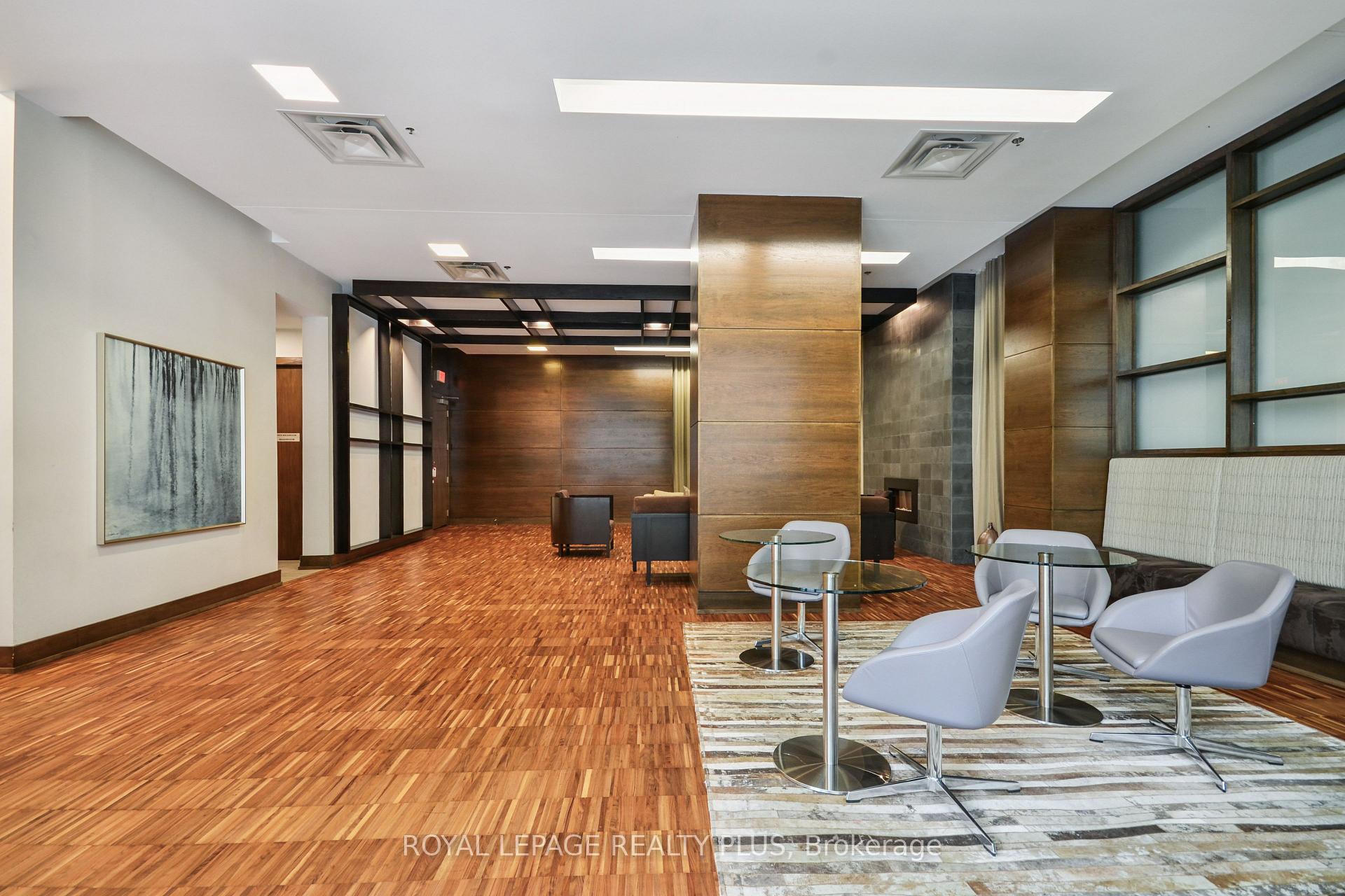 Photo 31 of Unit 403, 1 Hurontario Street, Mississauga, Port Credit — HOMEH