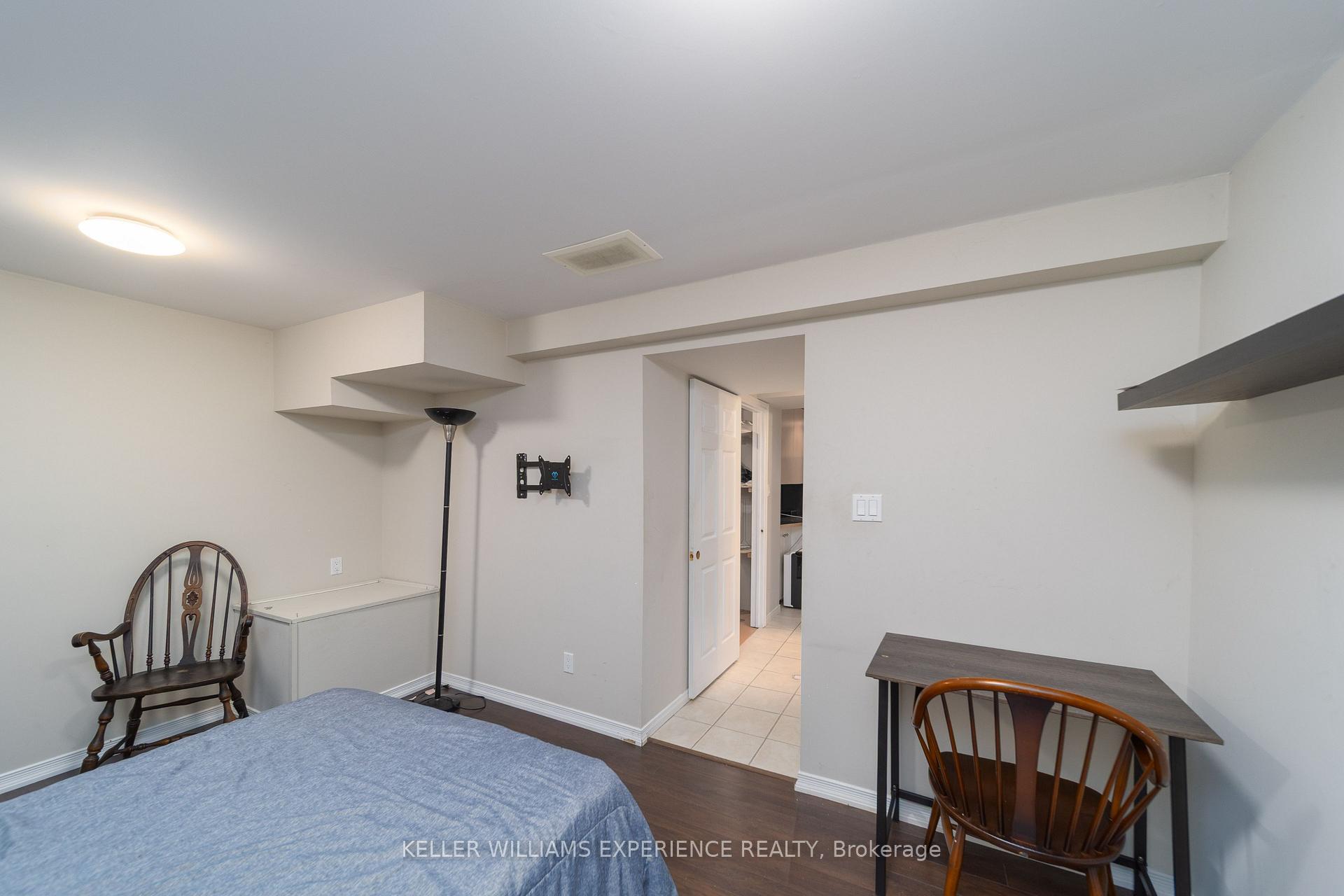 Photo 13 of 12 Monarchy Street, Barrie, Innis-Shore — HOMEH