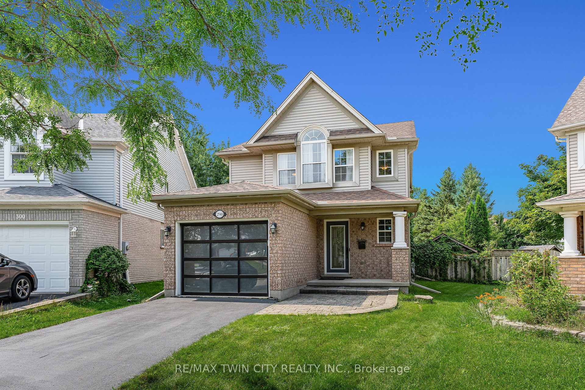 Photo 1 of 298 Pineland Place, Waterloo, Columbia Forest — HOMEH