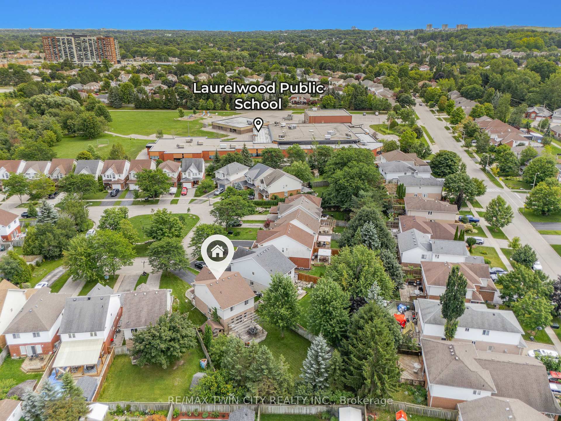 Photo 4 of 298 Pineland Place, Waterloo, Columbia Forest — HOMEH