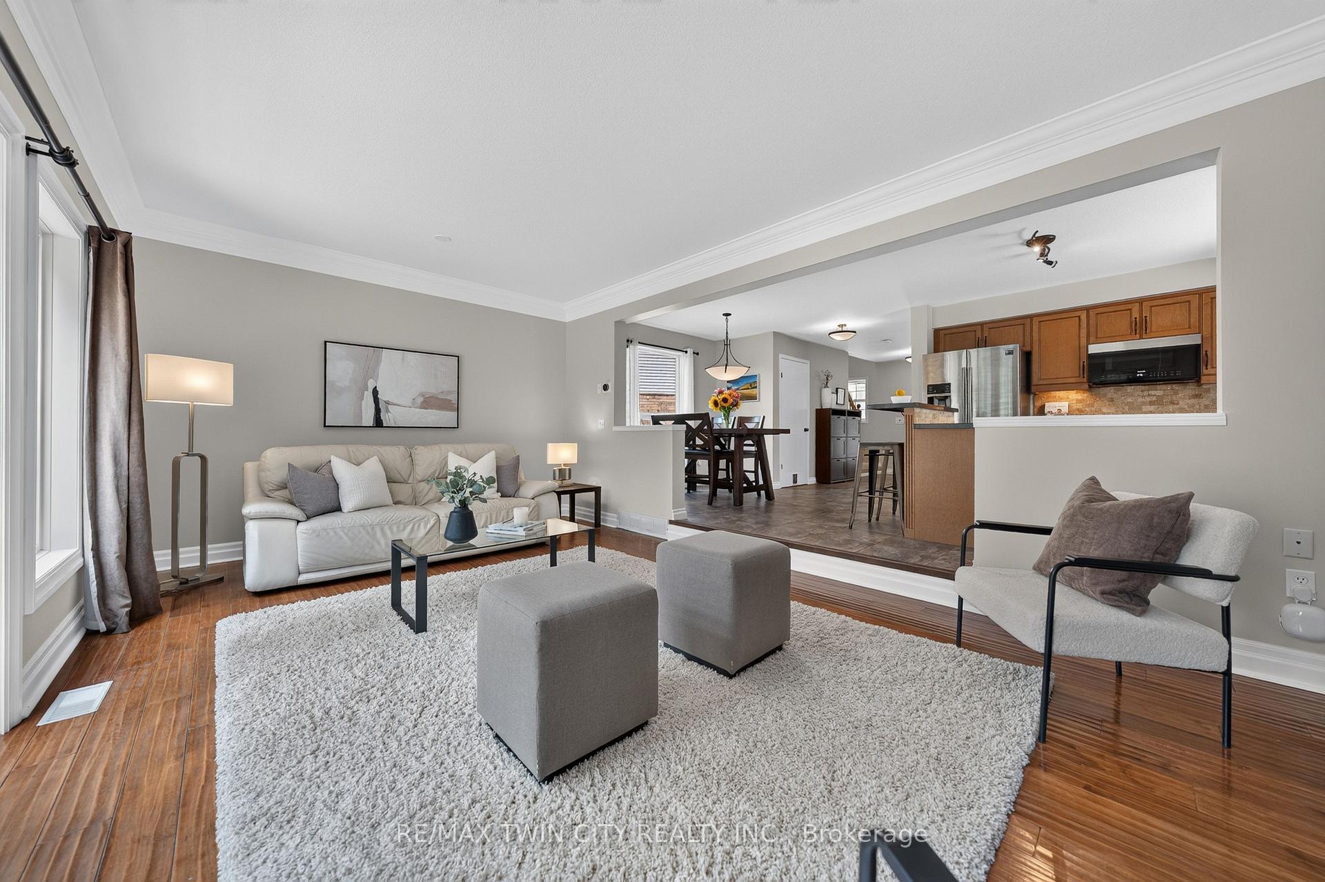 Photo 17 of 298 Pineland Place, Waterloo, Columbia Forest — HOMEH