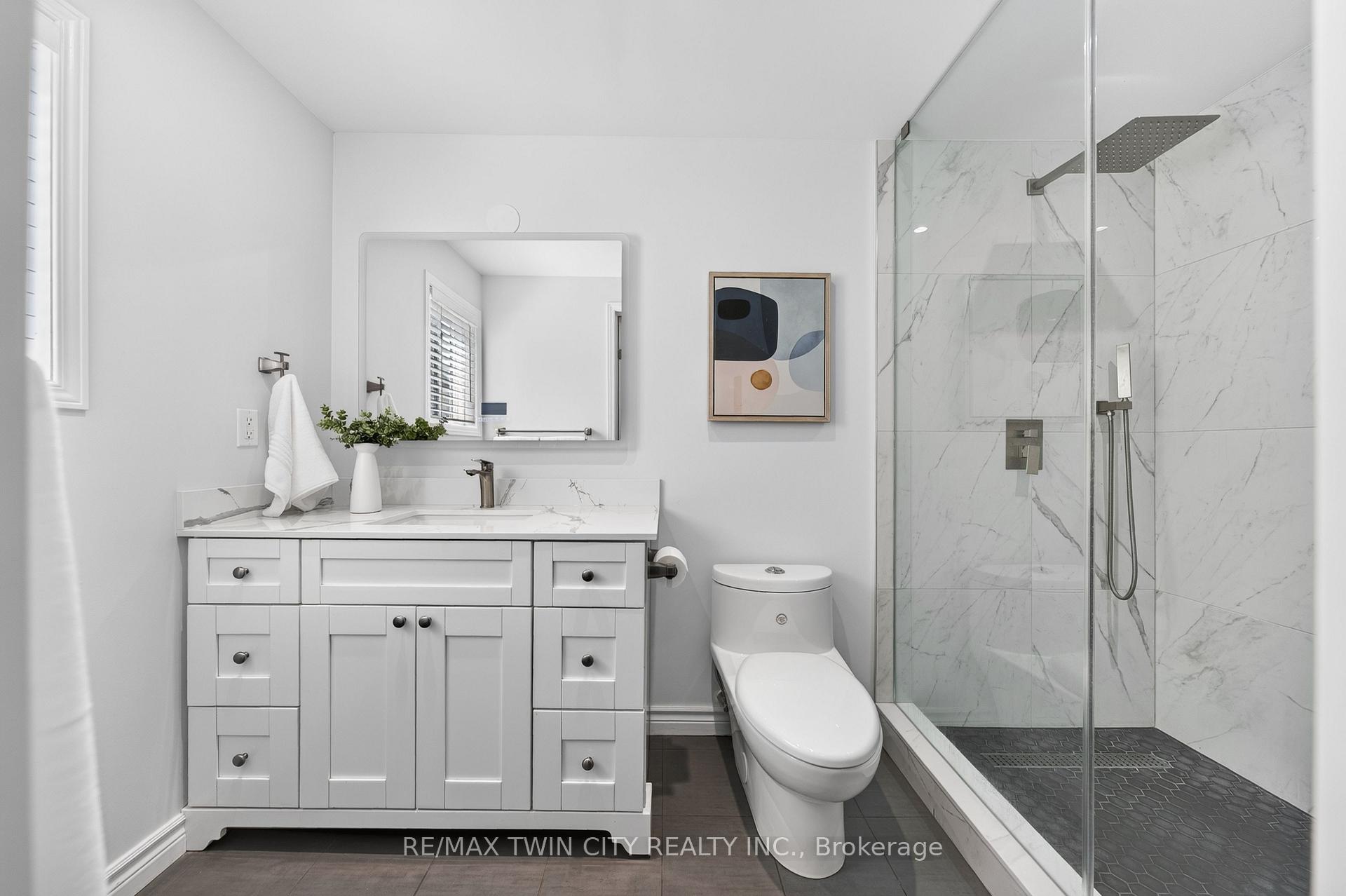 Photo 23 of 298 Pineland Place, Waterloo, Columbia Forest — HOMEH