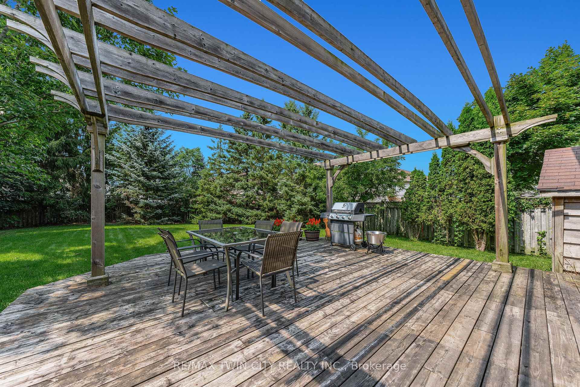 Photo 37 of 298 Pineland Place, Waterloo, Columbia Forest — HOMEH