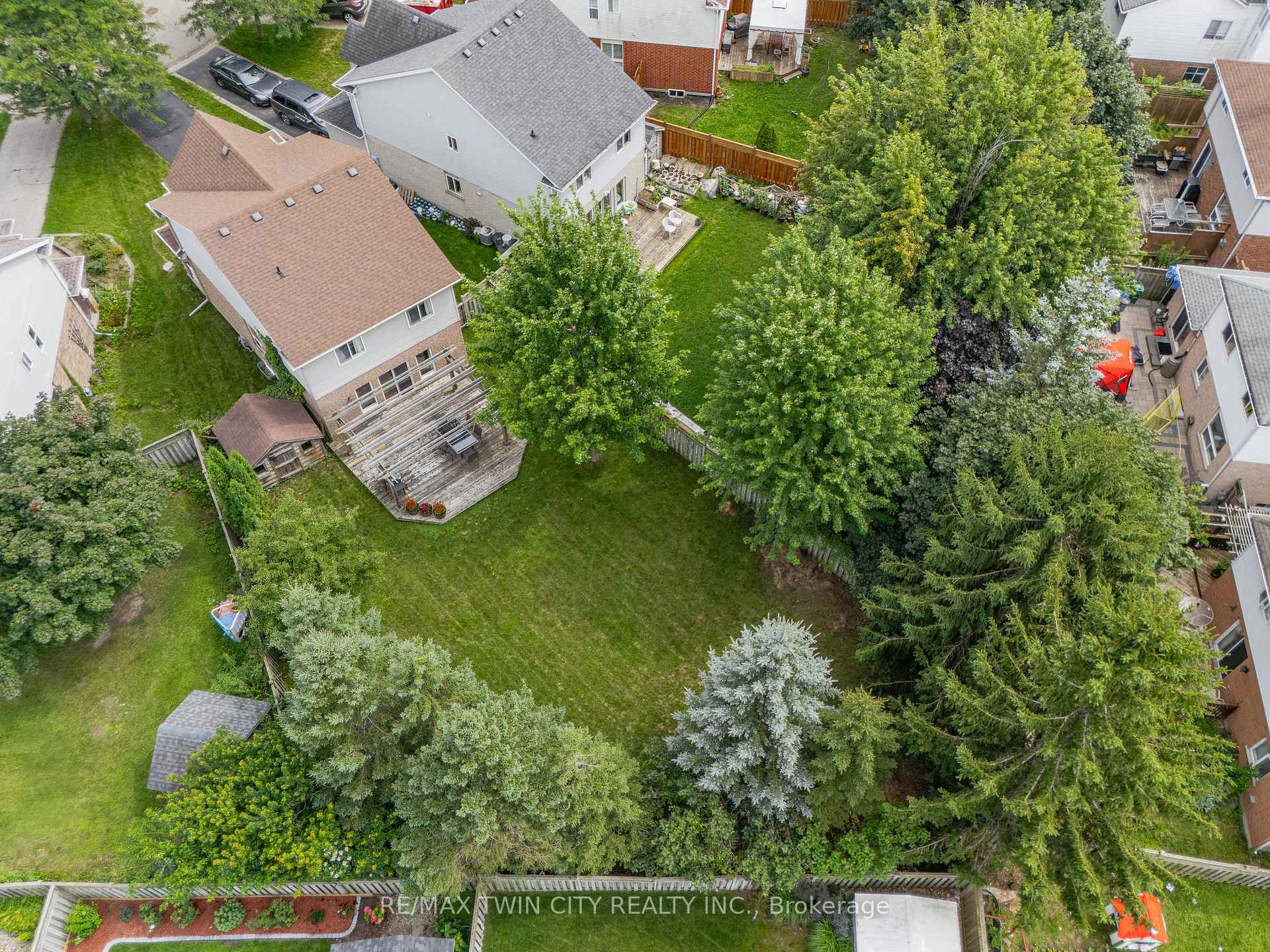 Photo 49 of 298 Pineland Place, Waterloo, Columbia Forest — HOMEH