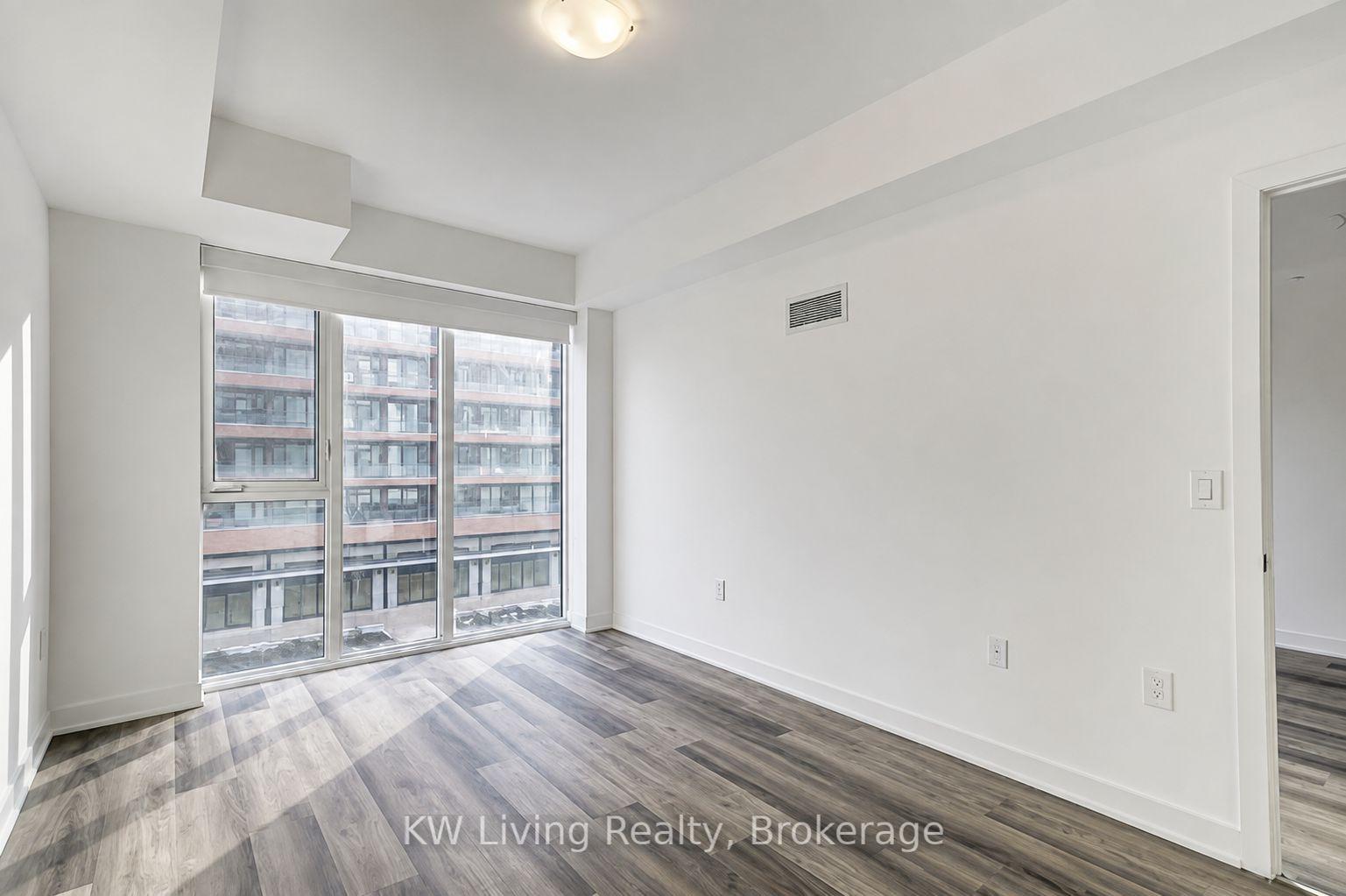 Photo 2 of Unit 307, 100 Eagle Rock Way, Vaughan, Rural Vaughan — HOMEH