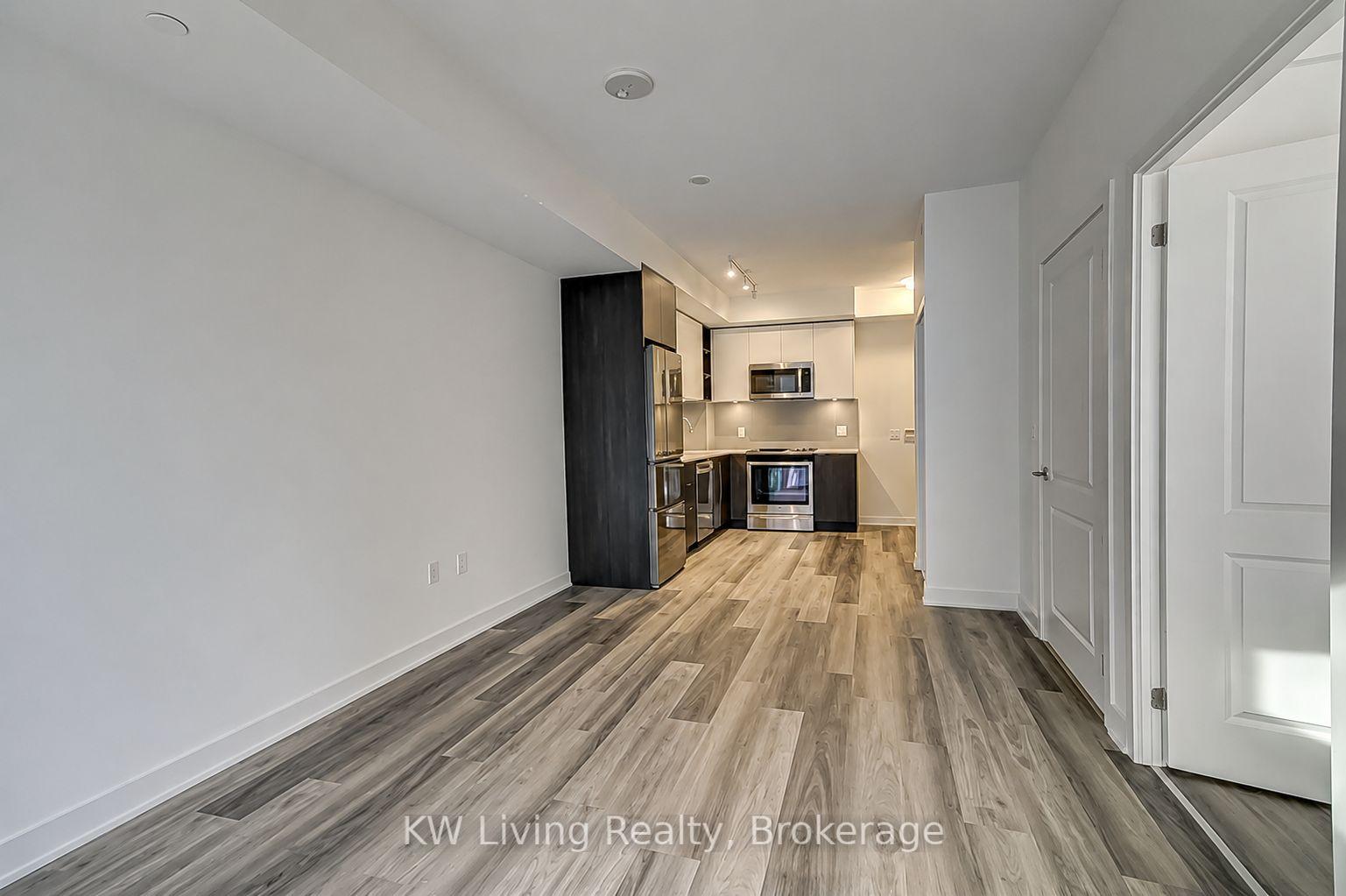 Photo 3 of Unit 307, 100 Eagle Rock Way, Vaughan, Rural Vaughan — HOMEH