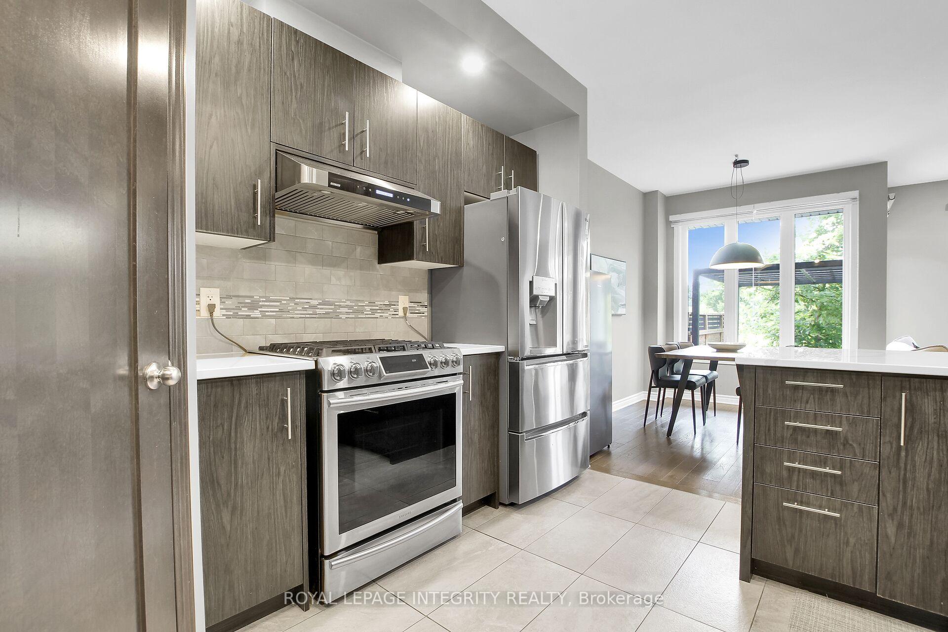 Photo 15 of 767 Dearborn Private, Ottawa, Blossom Park/Kemp Park/Findlay Creek — HOMEH