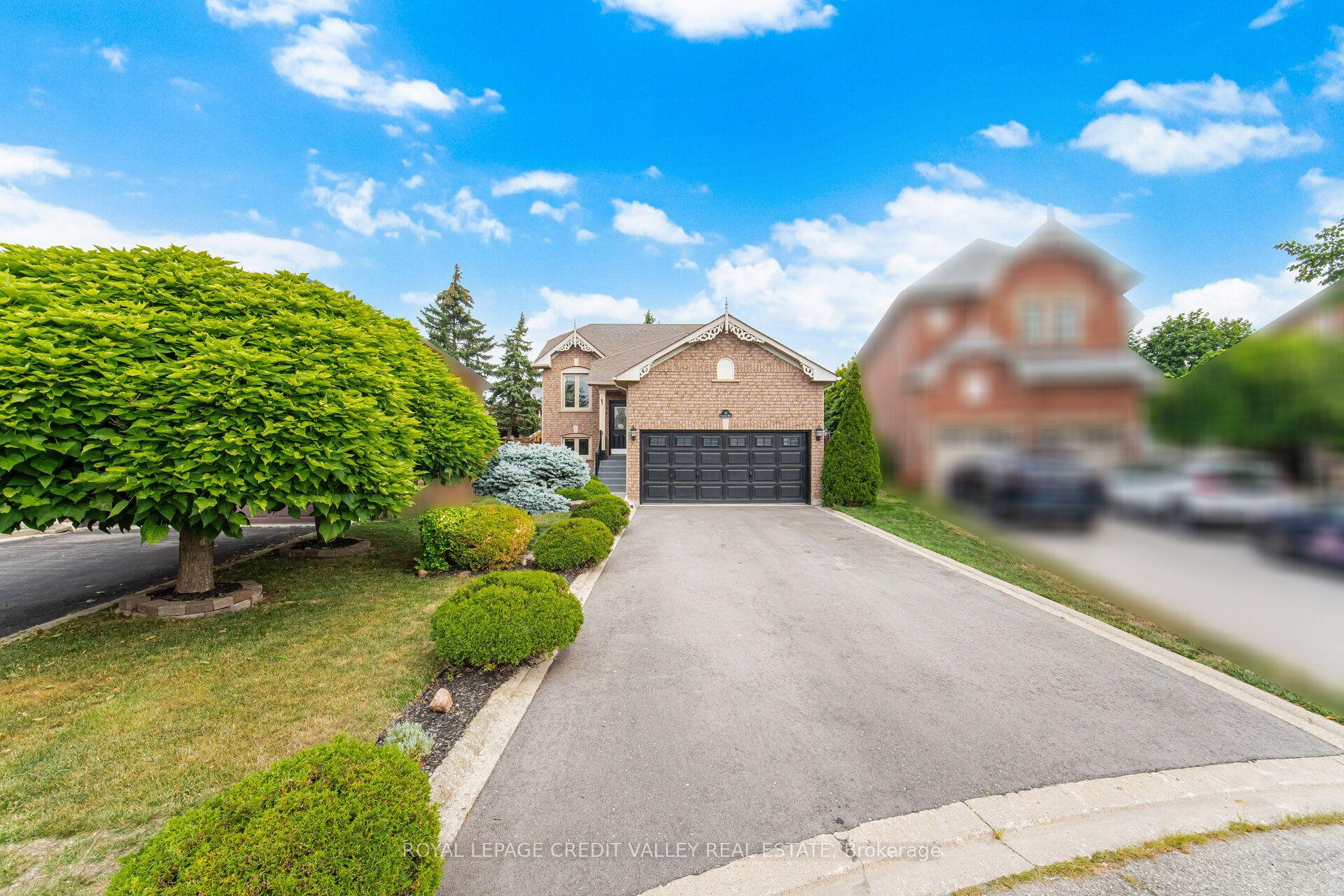 Photo 2 of 43 Flemington Drive E, Caledon, Rural Caledon — HOMEH