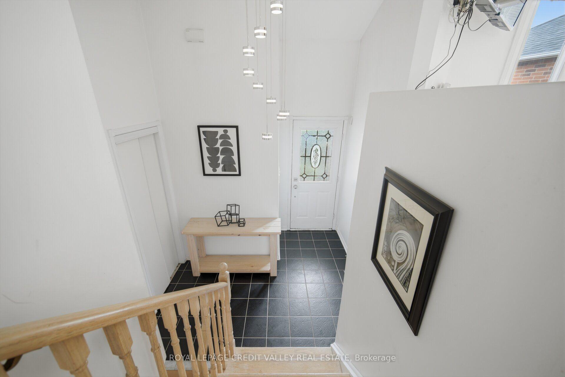 Photo 6 of 43 Flemington Drive E, Caledon, Rural Caledon — HOMEH