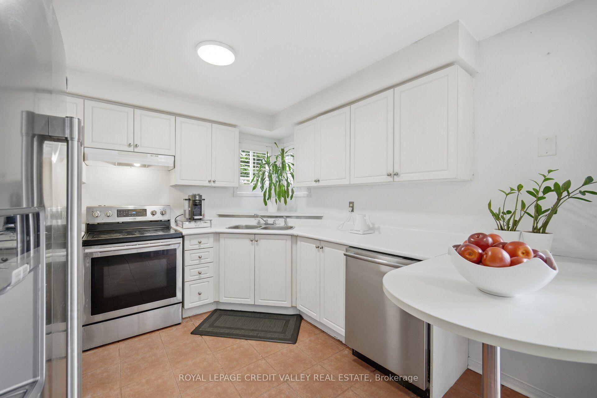 Photo 10 of 43 Flemington Drive E, Caledon, Rural Caledon — HOMEH