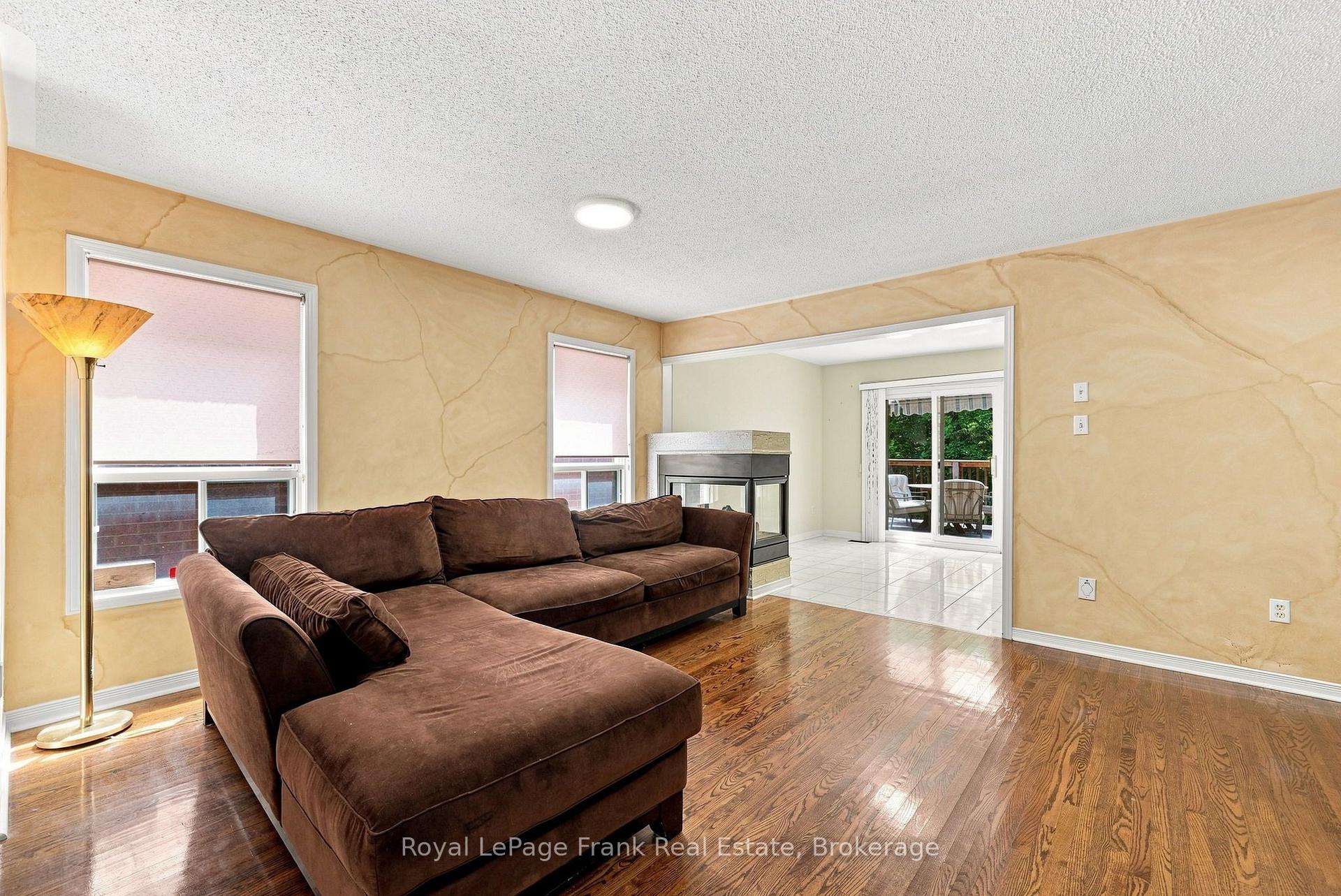 Photo 11 of 69 Alberta Drive, Vaughan, Concord — HOMEH
