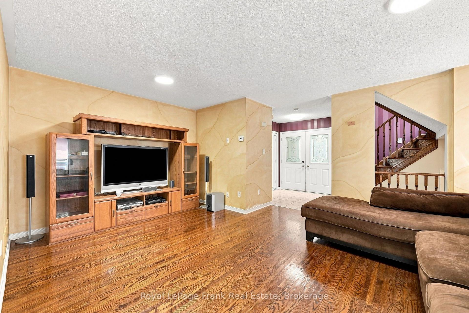 Photo 14 of 69 Alberta Drive, Vaughan, Concord — HOMEH