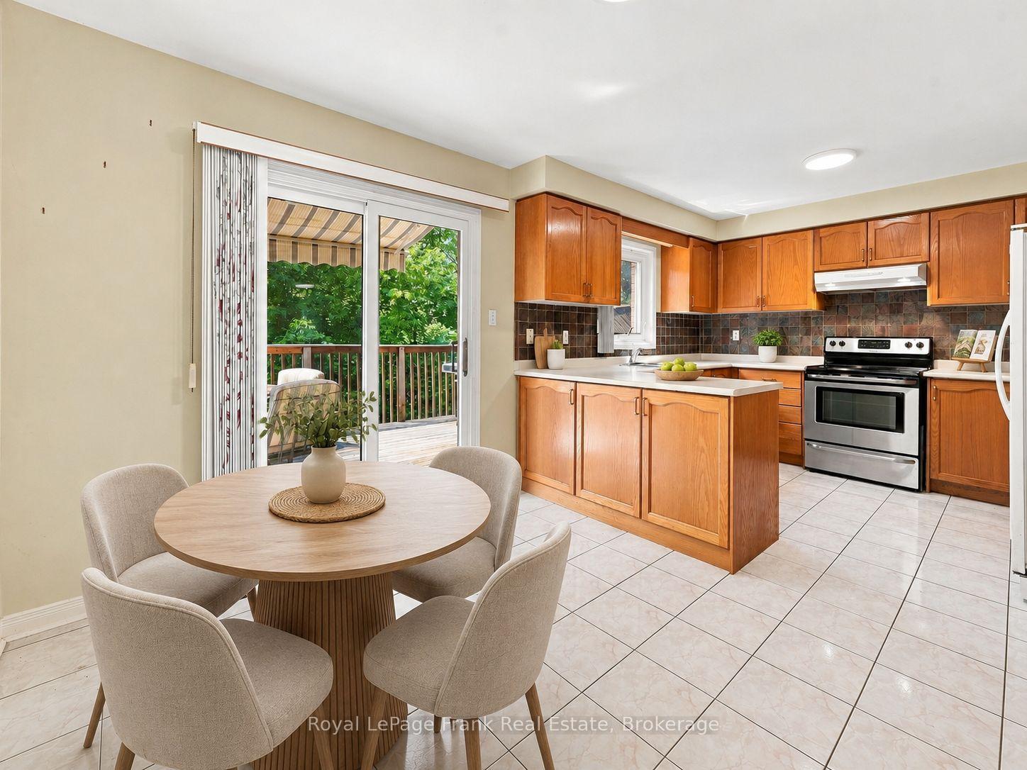 Photo 17 of 69 Alberta Drive, Vaughan, Concord — HOMEH