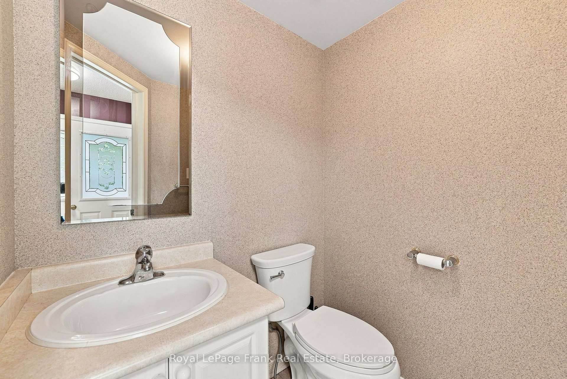 Photo 10 of 69 Alberta Drive, Vaughan, Concord — HOMEH