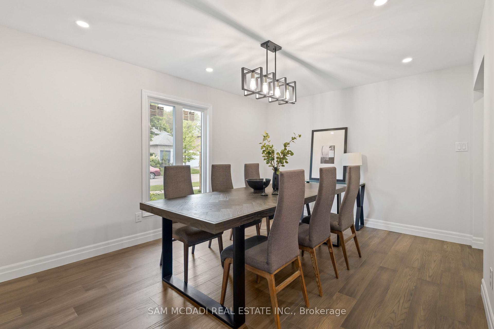 Photo 10 of 2535 Robin Drive, Mississauga, Sheridan — HOMEH