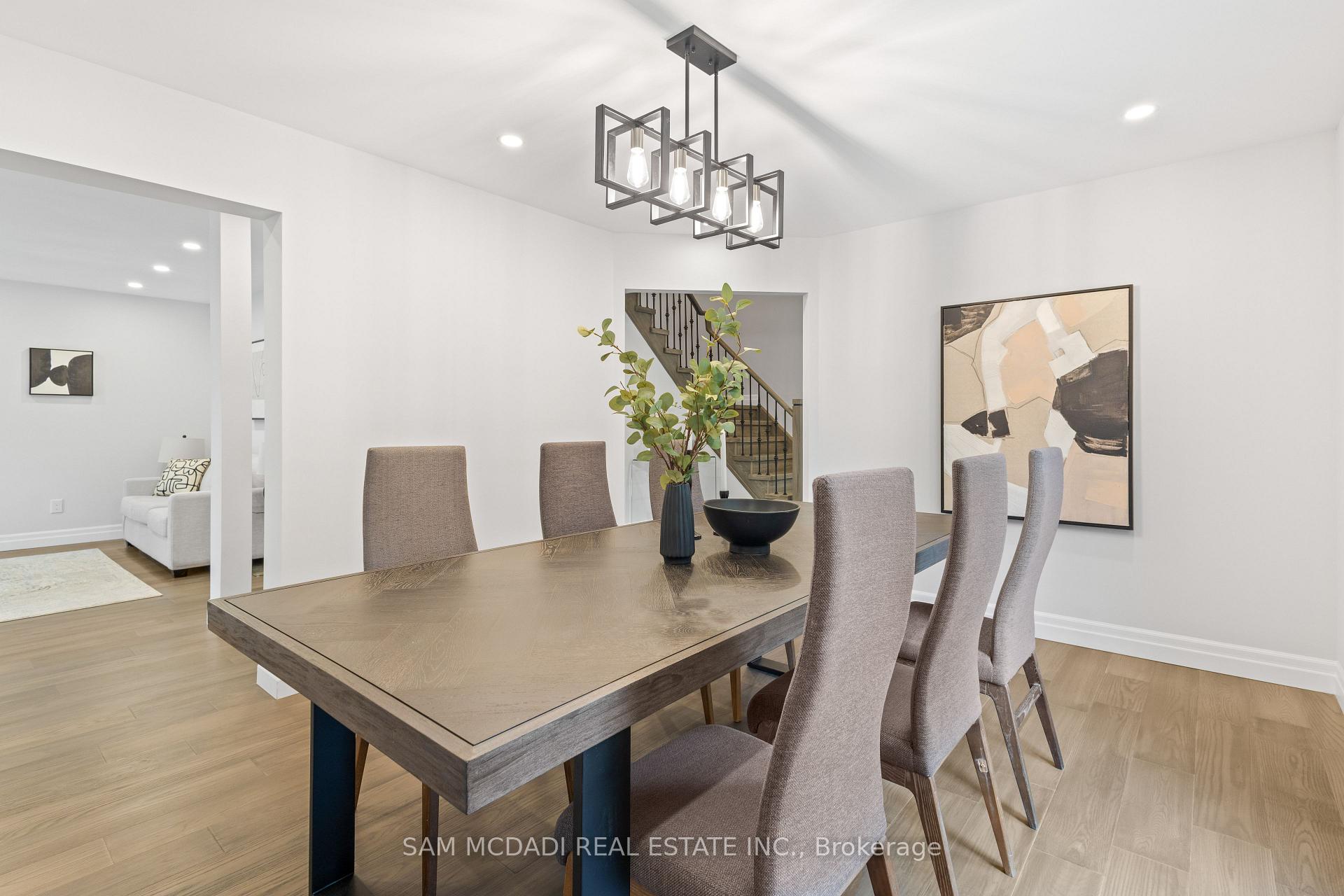 Photo 11 of 2535 Robin Drive, Mississauga, Sheridan — HOMEH