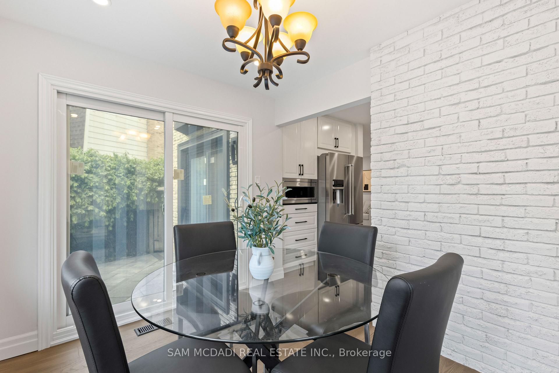 Photo 15 of 2535 Robin Drive, Mississauga, Sheridan — HOMEH