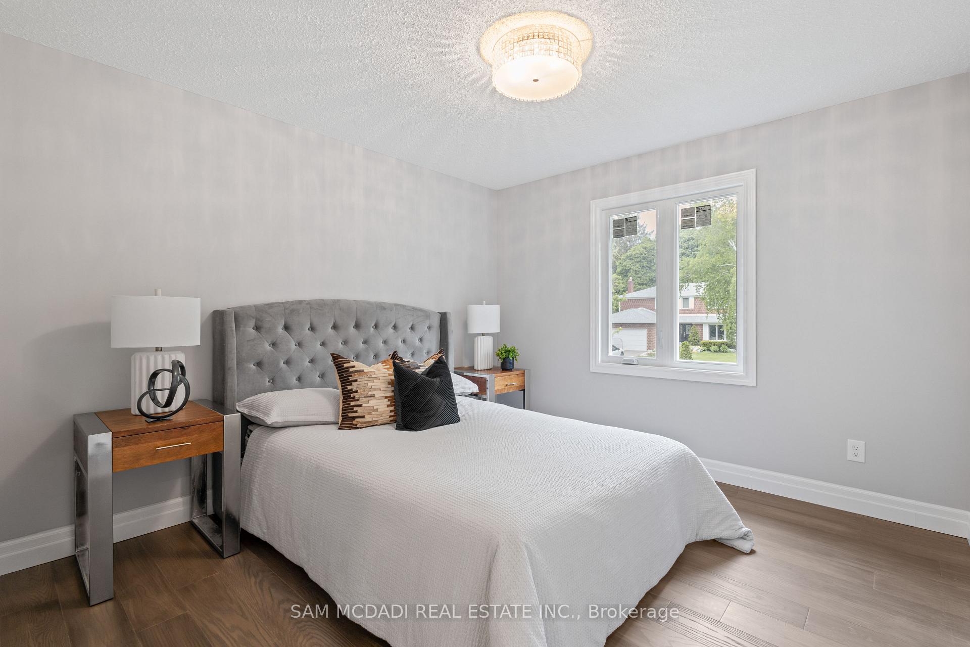 Photo 19 of 2535 Robin Drive, Mississauga, Sheridan — HOMEH