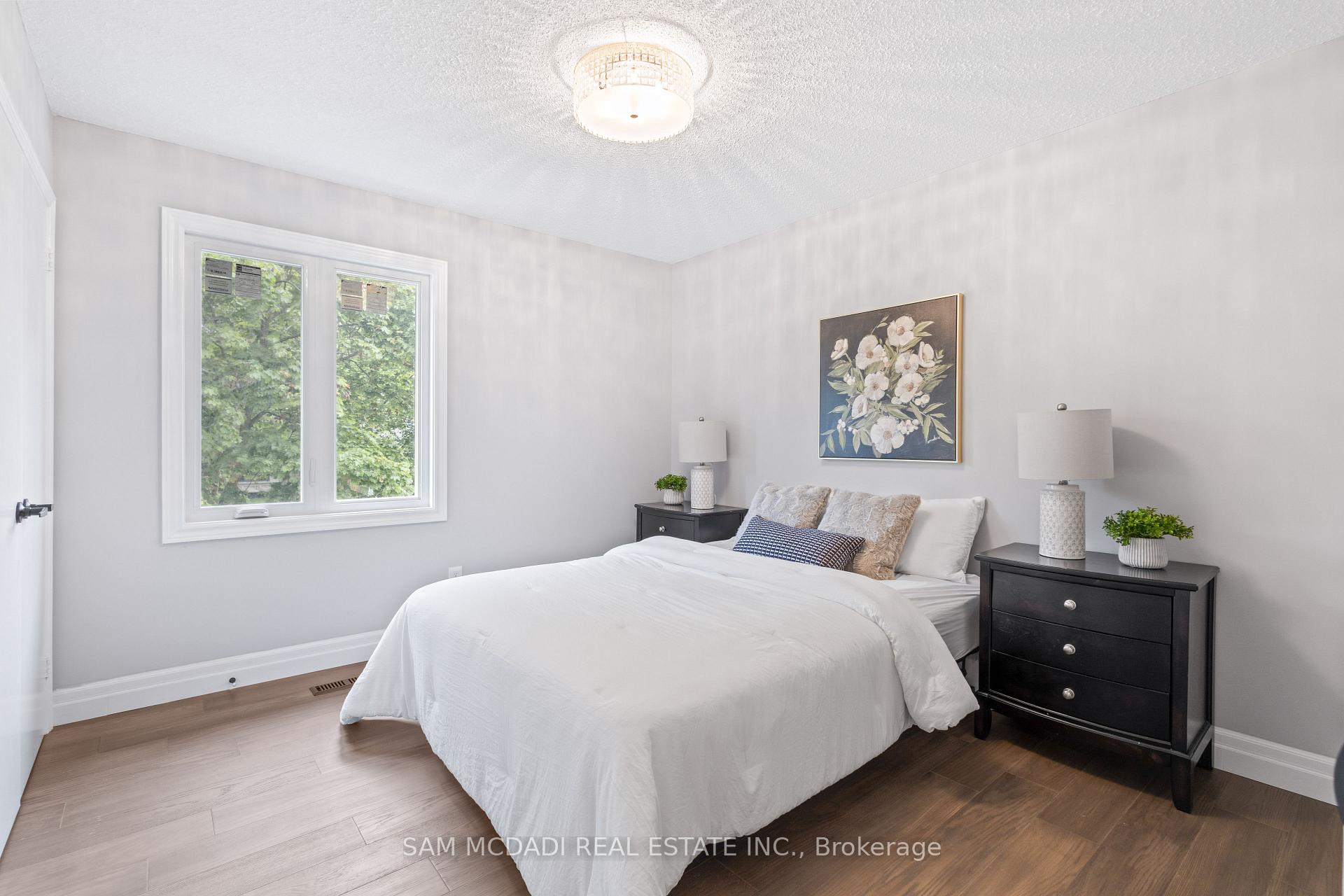 Photo 23 of 2535 Robin Drive, Mississauga, Sheridan — HOMEH