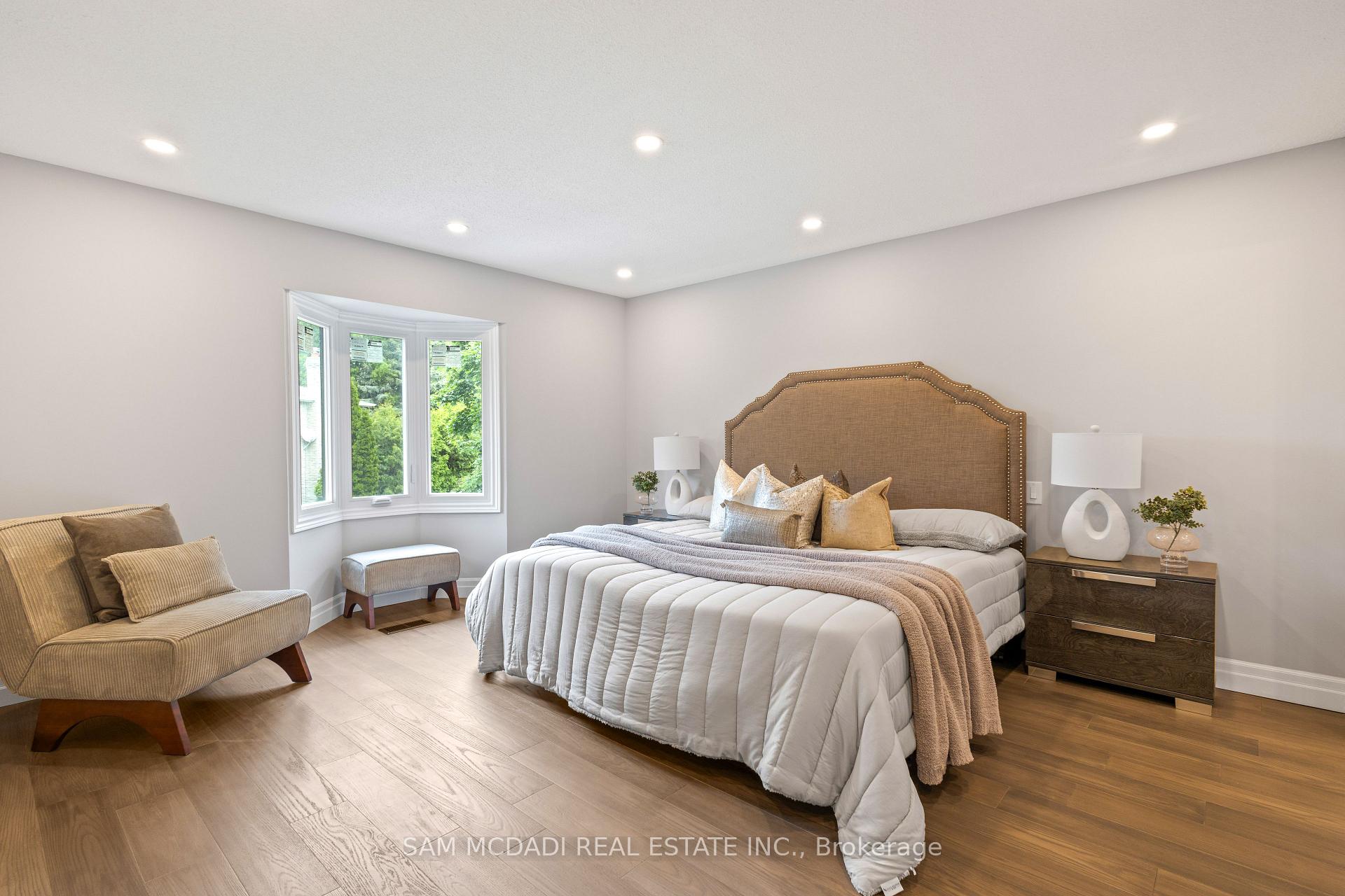 Photo 27 of 2535 Robin Drive, Mississauga, Sheridan — HOMEH
