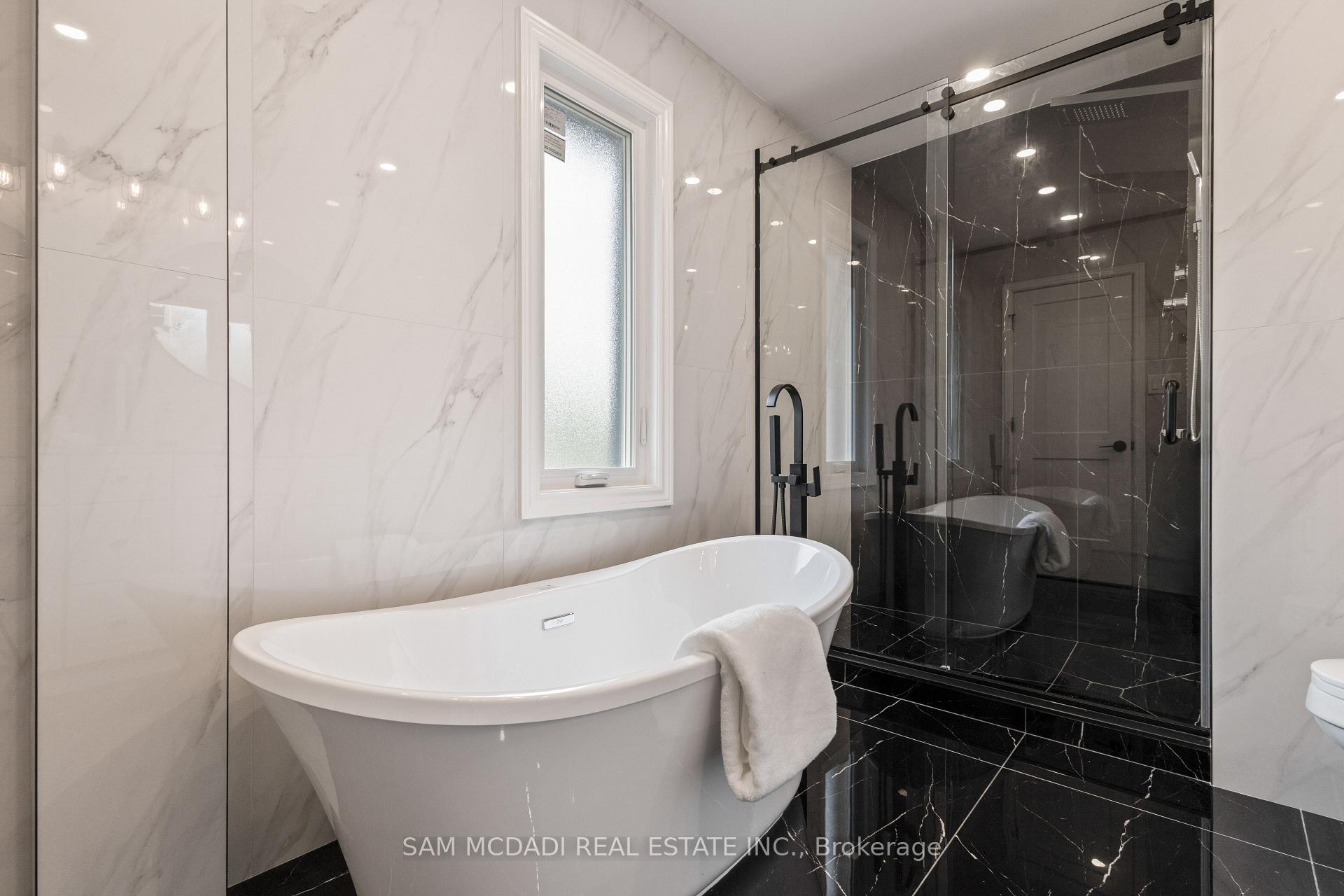 Photo 30 of 2535 Robin Drive, Mississauga, Sheridan — HOMEH