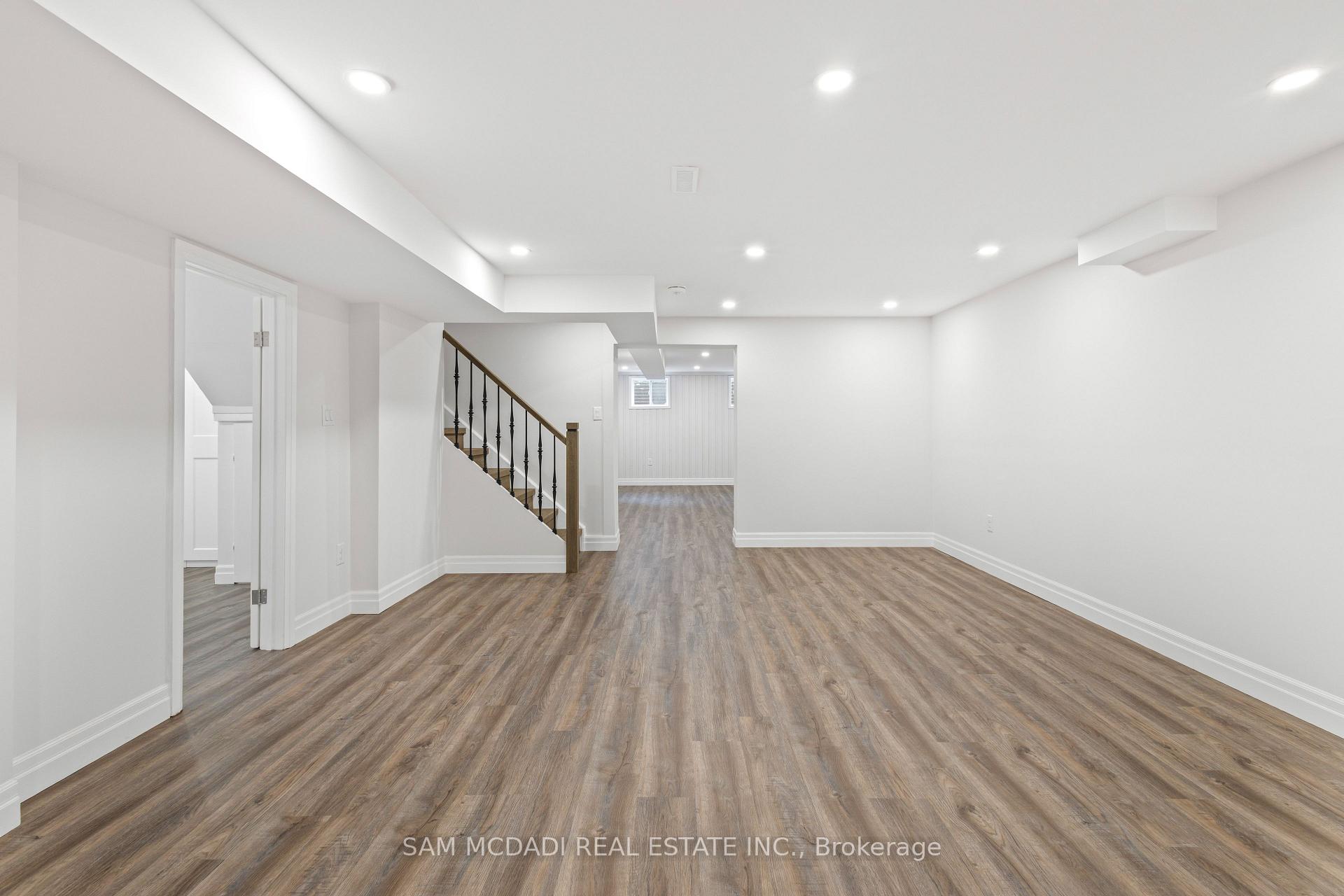 Photo 32 of 2535 Robin Drive, Mississauga, Sheridan — HOMEH