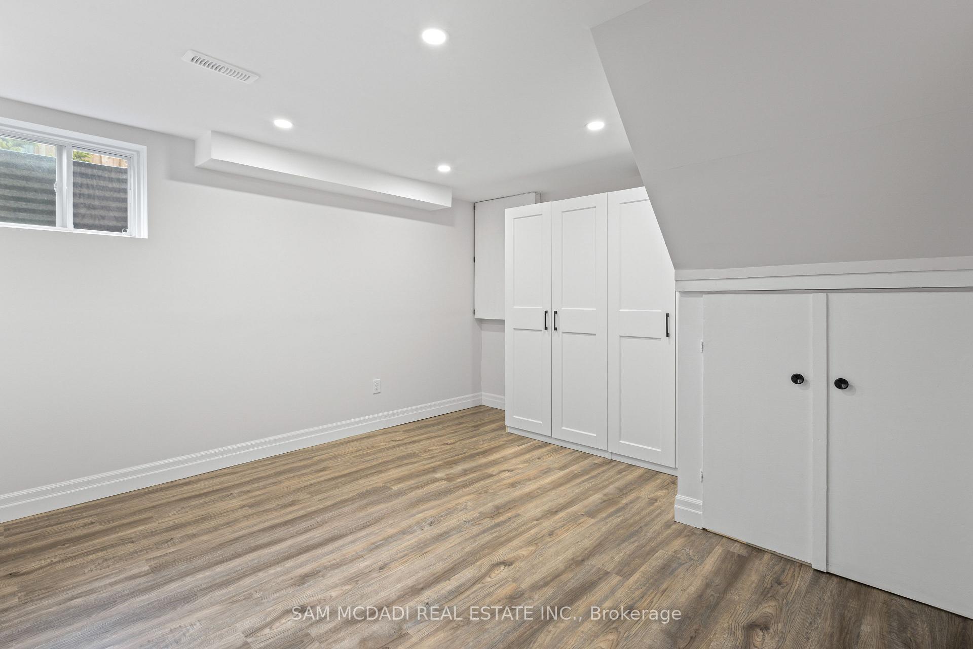 Photo 34 of 2535 Robin Drive, Mississauga, Sheridan — HOMEH
