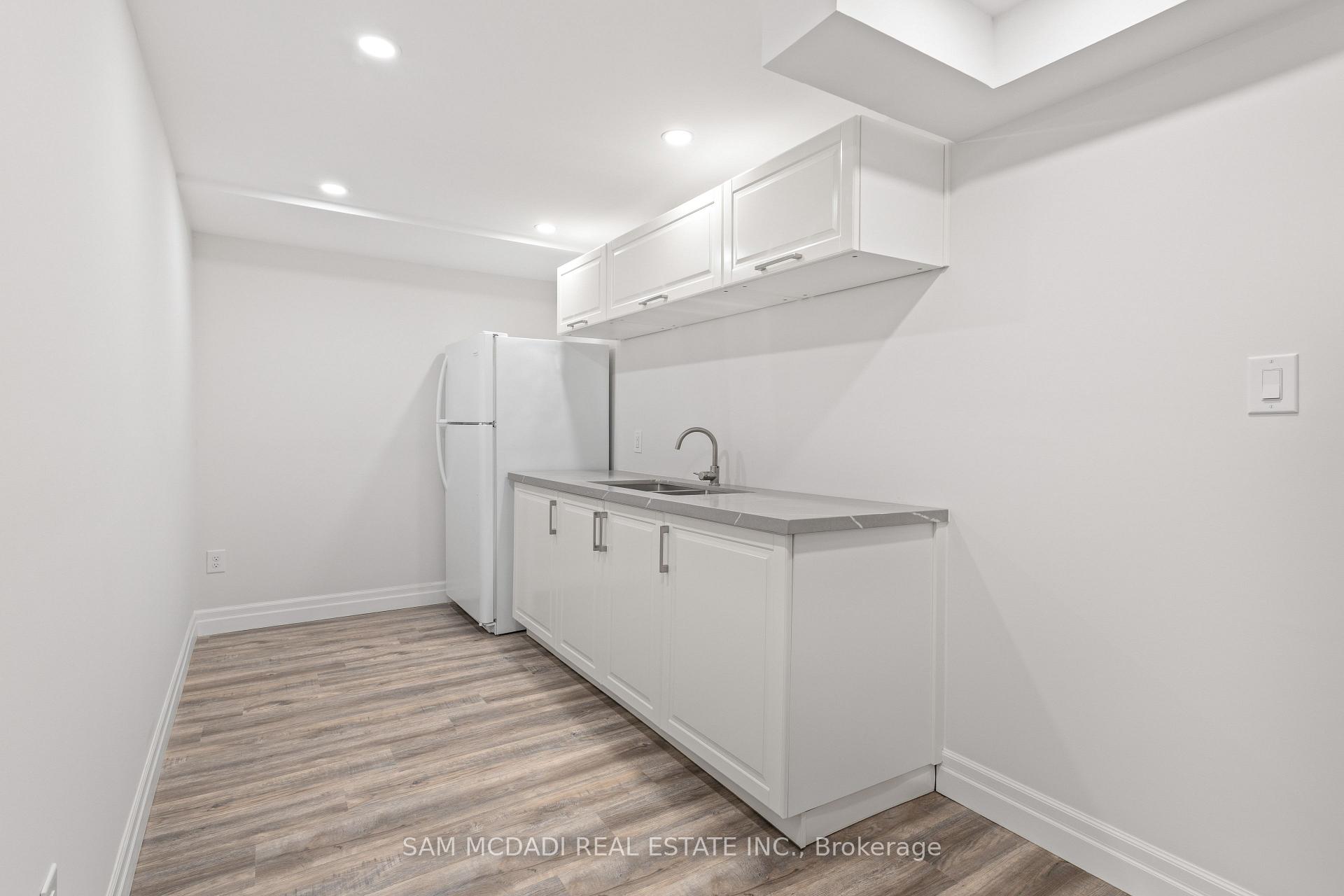 Photo 37 of 2535 Robin Drive, Mississauga, Sheridan — HOMEH