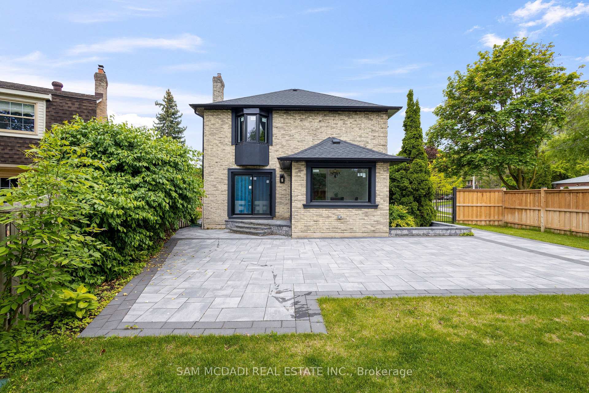 Photo 39 of 2535 Robin Drive, Mississauga, Sheridan — HOMEH