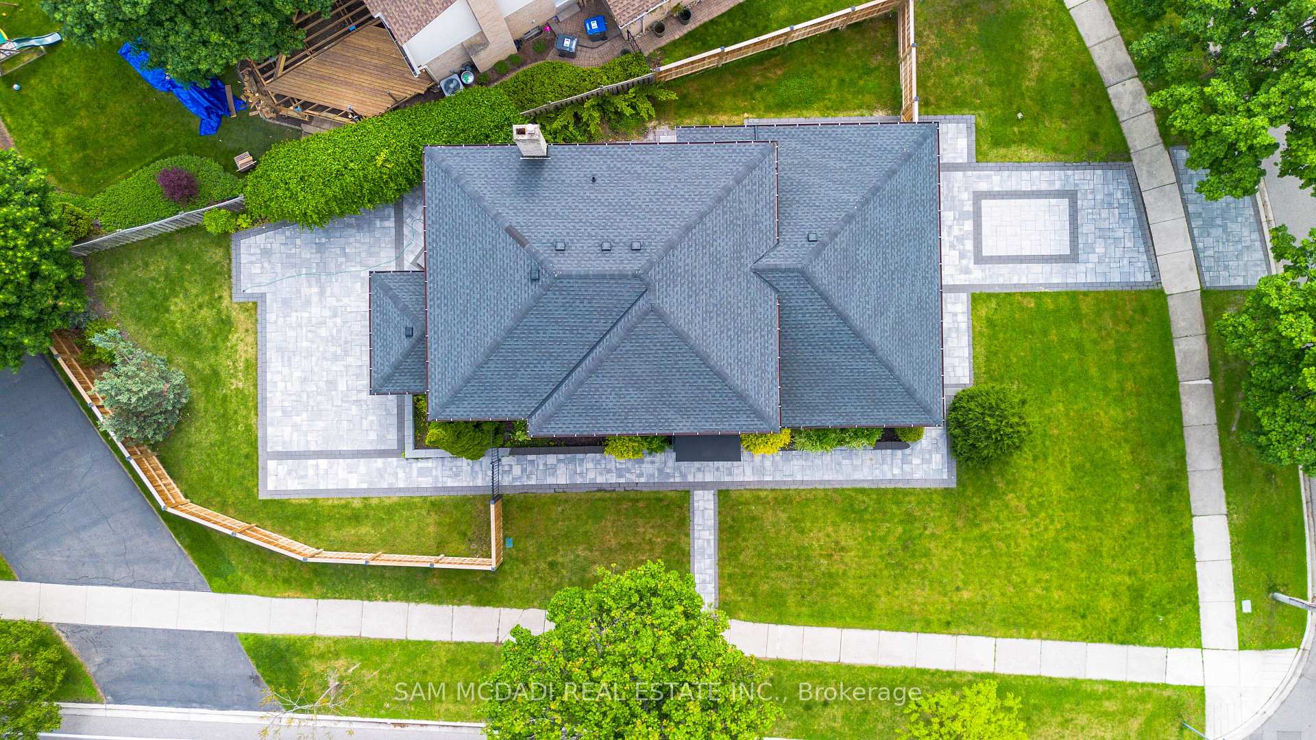 Photo 42 of 2535 Robin Drive, Mississauga, Sheridan — HOMEH