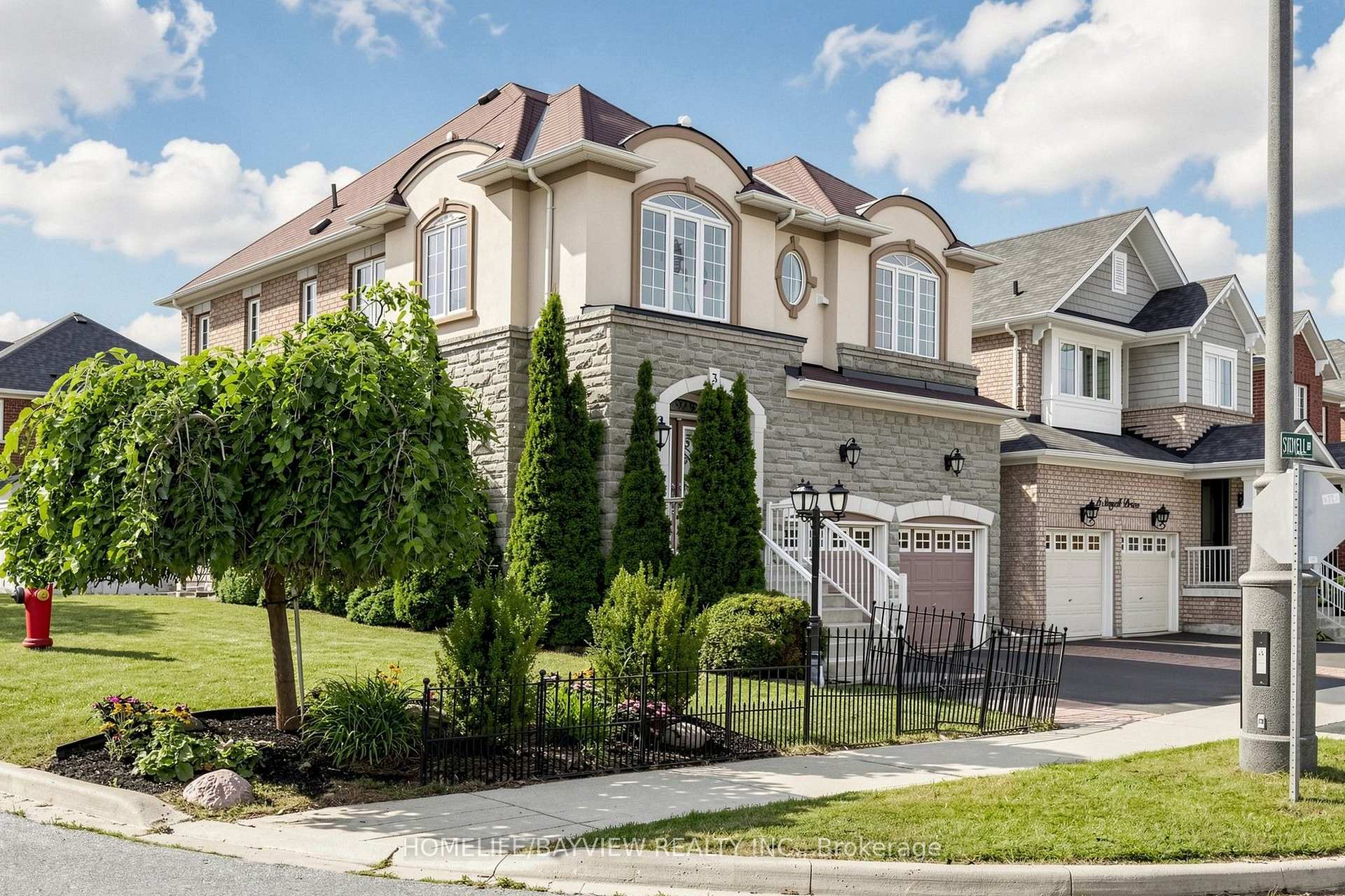 Photo 3 of 3 Stoyell Drive, Richmond Hill, Jefferson — HOMEH