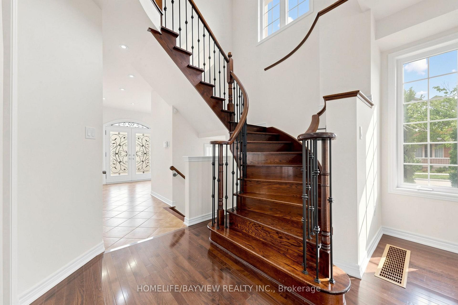 Photo 4 of 3 Stoyell Drive, Richmond Hill, Jefferson — HOMEH