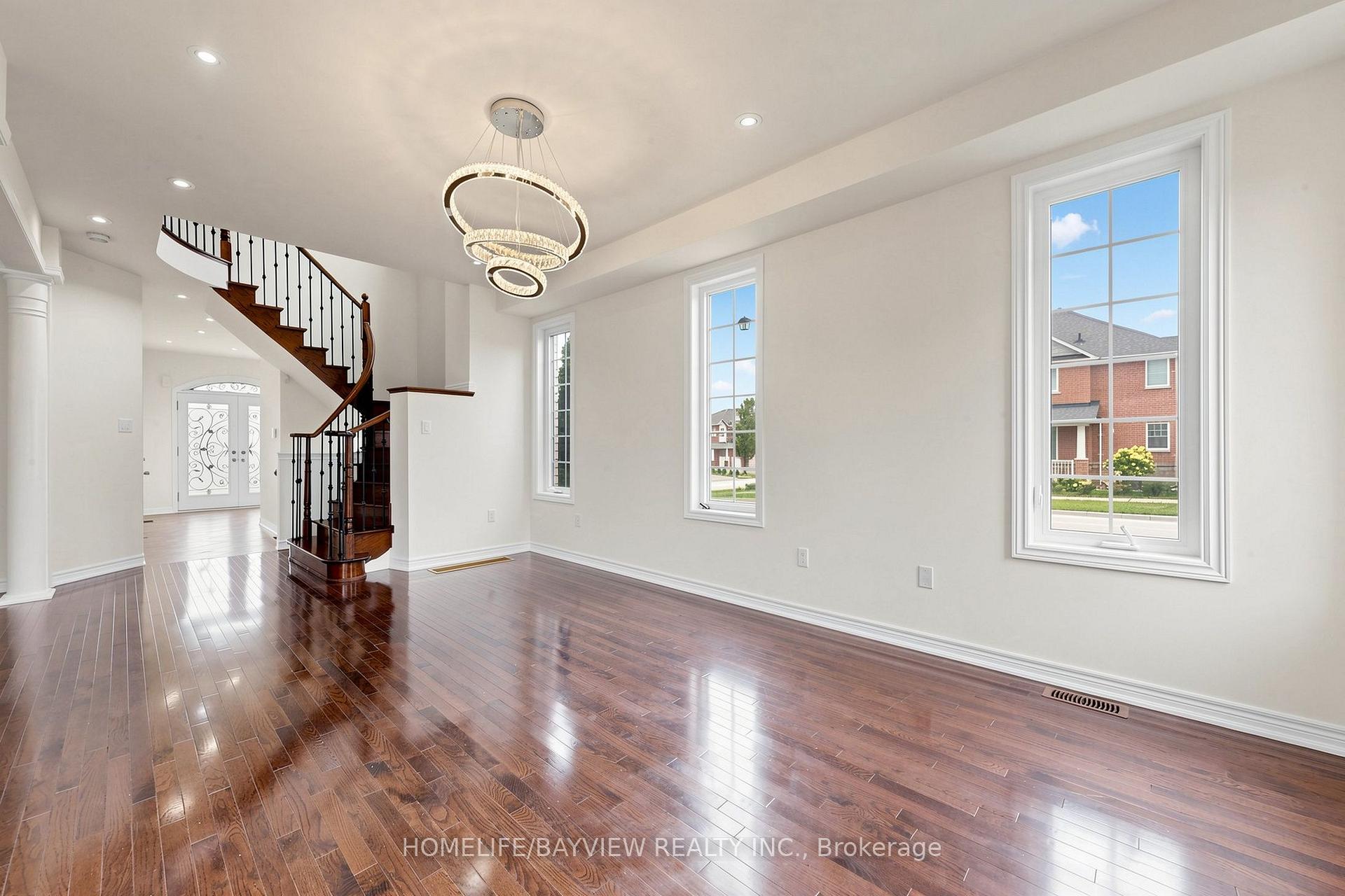 Photo 5 of 3 Stoyell Drive, Richmond Hill, Jefferson — HOMEH