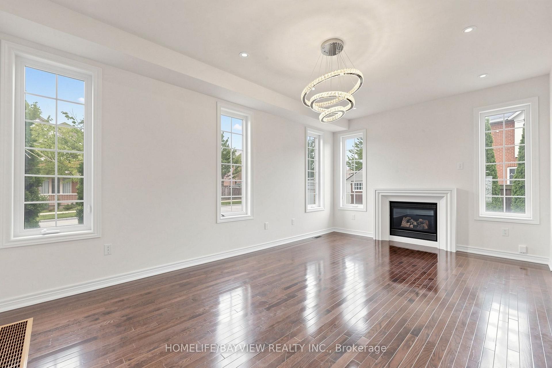 Photo 10 of 3 Stoyell Drive, Richmond Hill, Jefferson — HOMEH