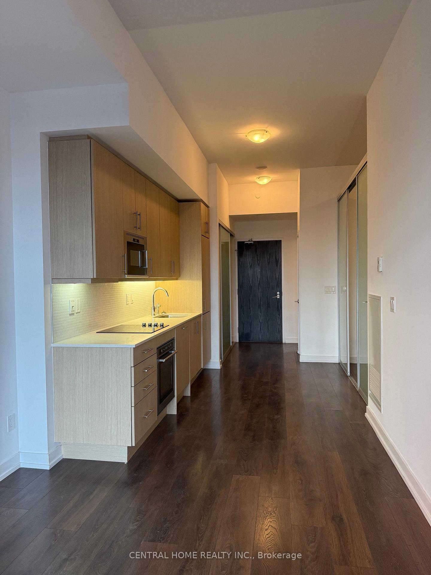 Photo 2 of Unit 718, 297 College Street, Toronto, Kensington-Chinatown — HOMEH