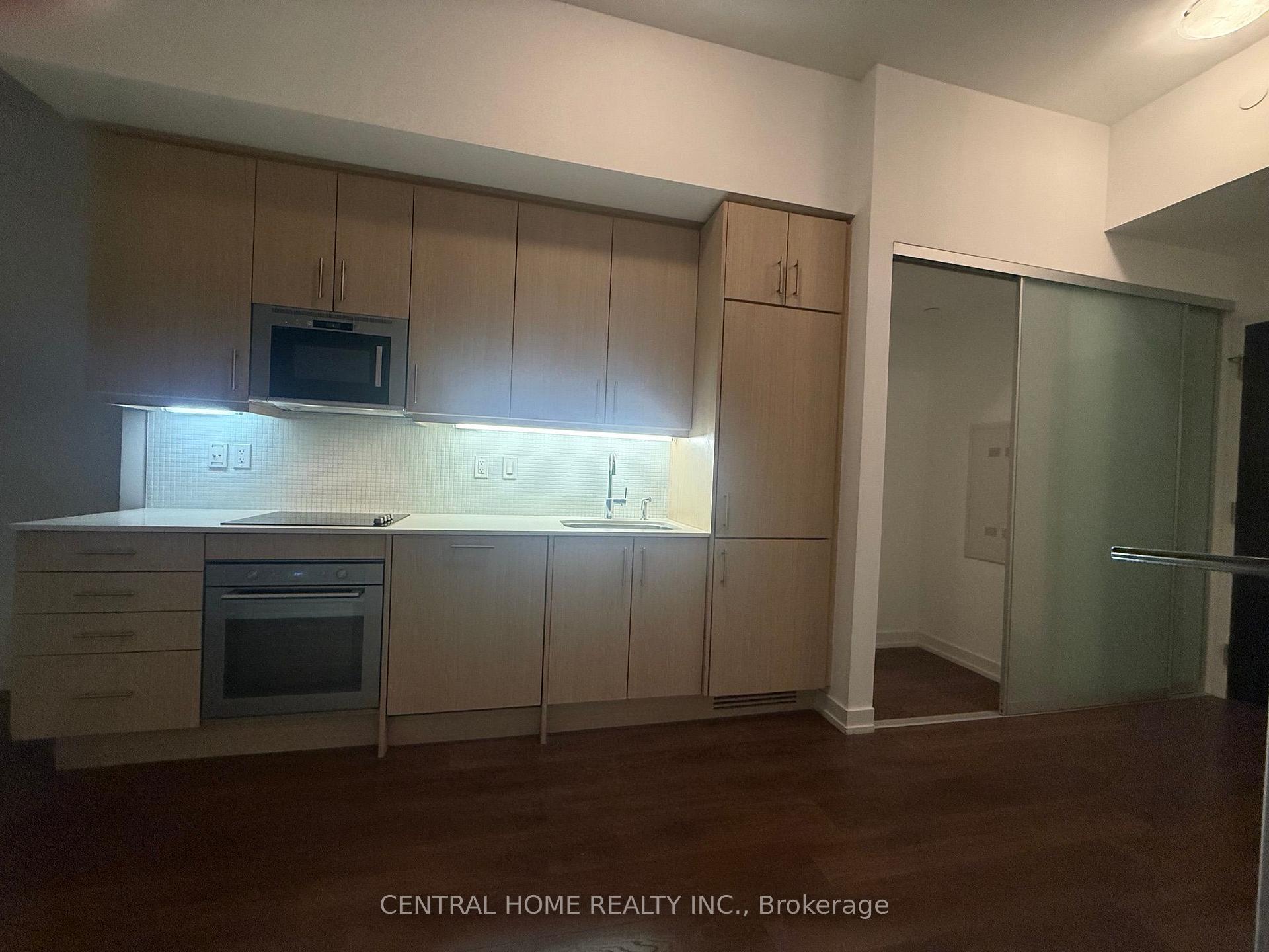 Photo 3 of Unit 718, 297 College Street, Toronto, Kensington-Chinatown — HOMEH