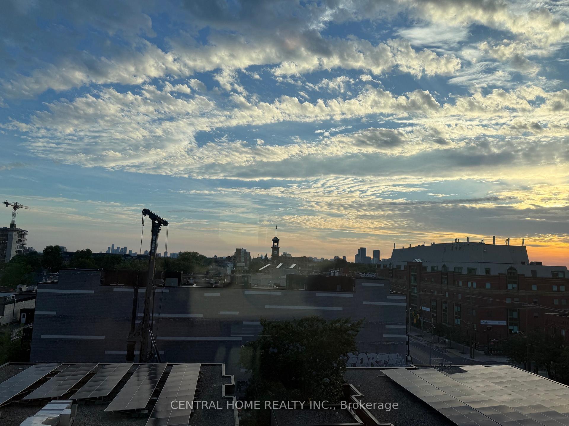 Photo 11 of Unit 718, 297 College Street, Toronto, Kensington-Chinatown — HOMEH