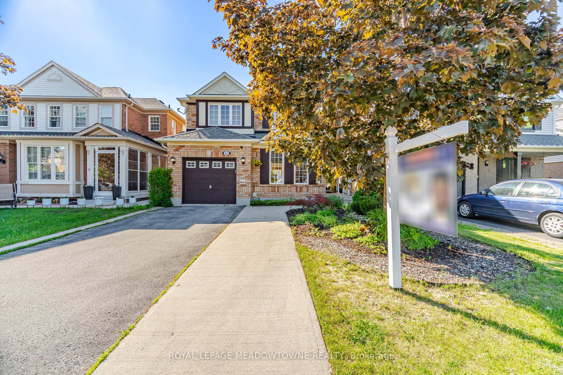 Photo 3 of 62 Sugarhill Drive, Brampton, Fletcher's Meadow — HOMEH