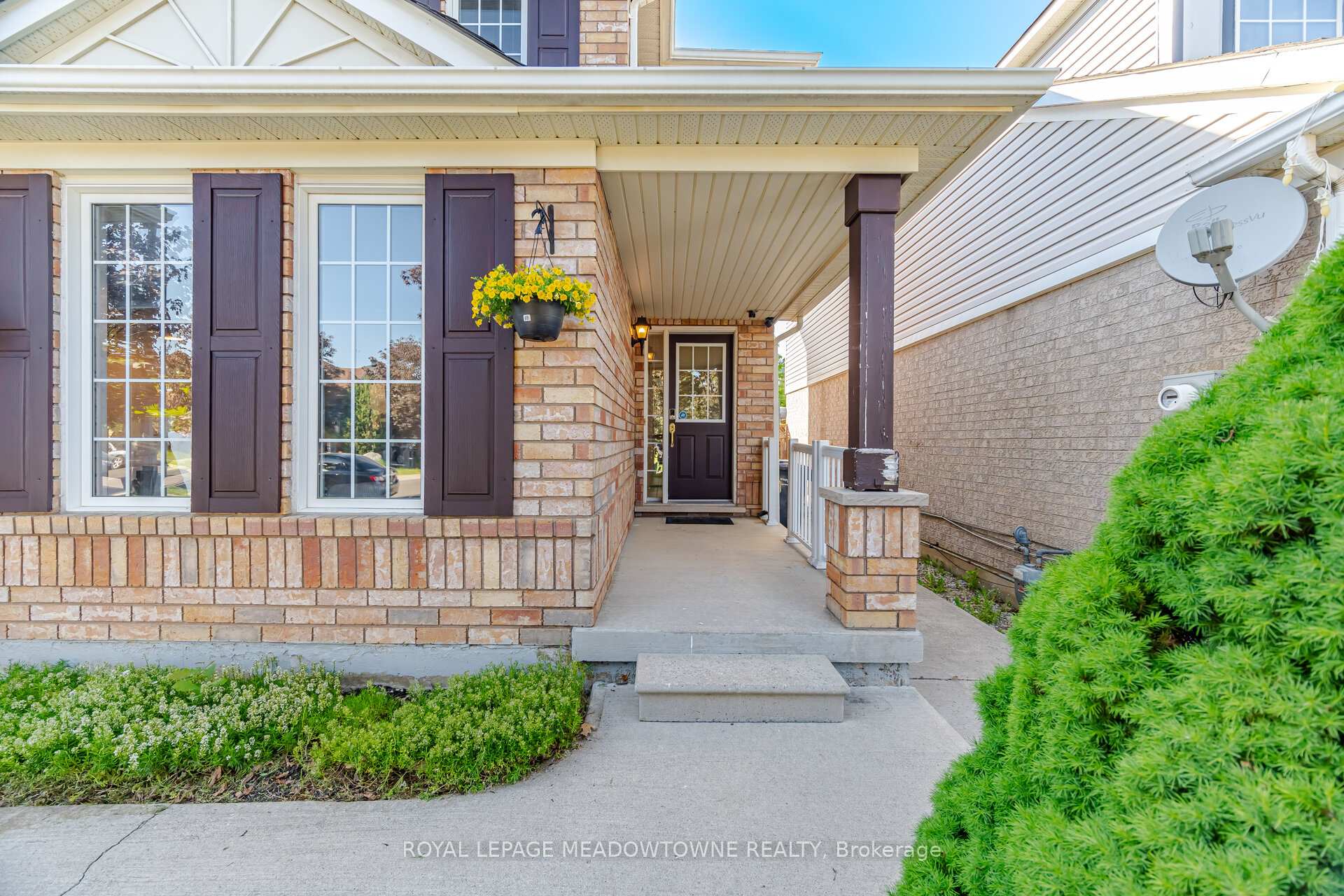Photo 5 of 62 Sugarhill Drive, Brampton, Fletcher's Meadow — HOMEH
