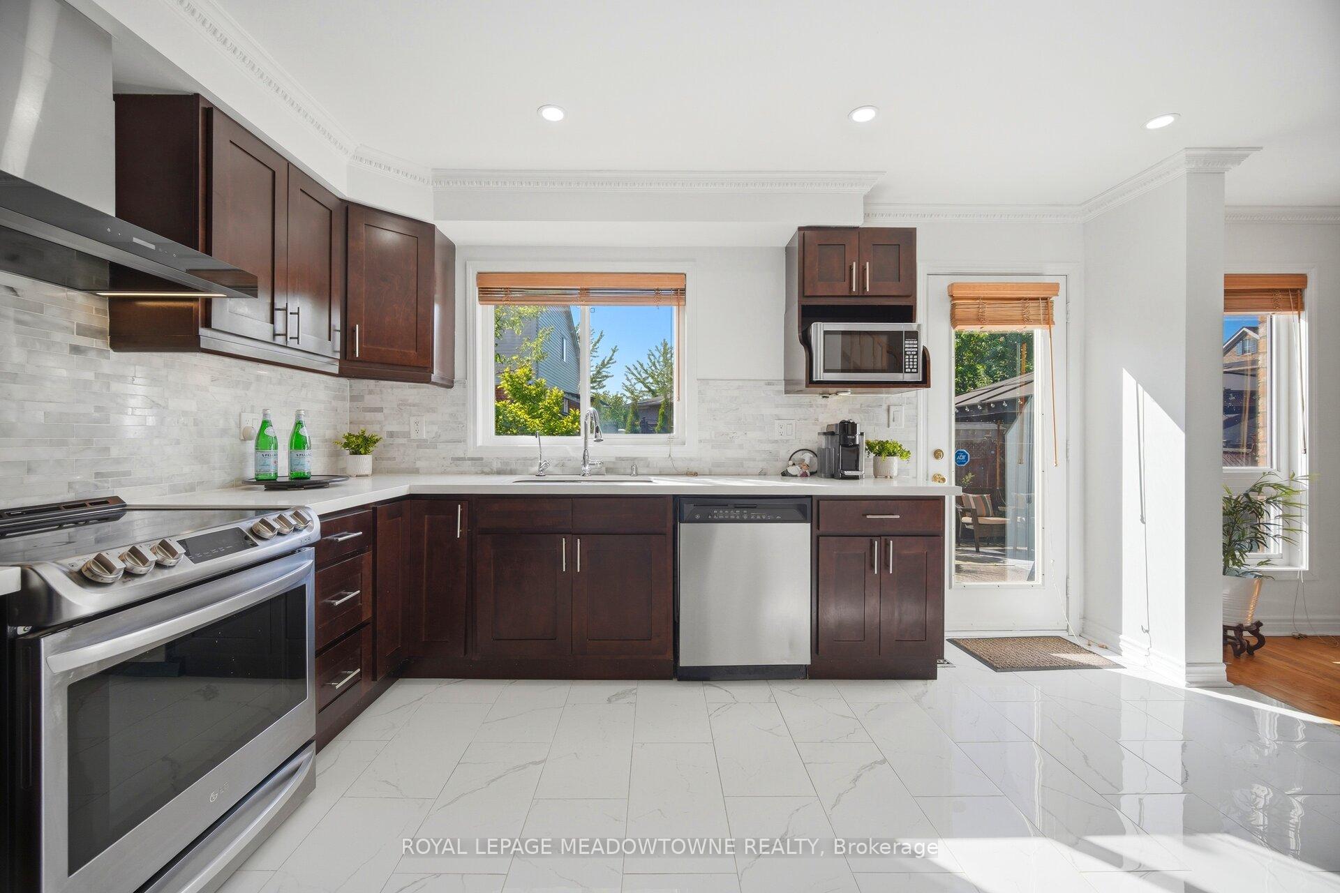 Photo 19 of 62 Sugarhill Drive, Brampton, Fletcher's Meadow — HOMEH