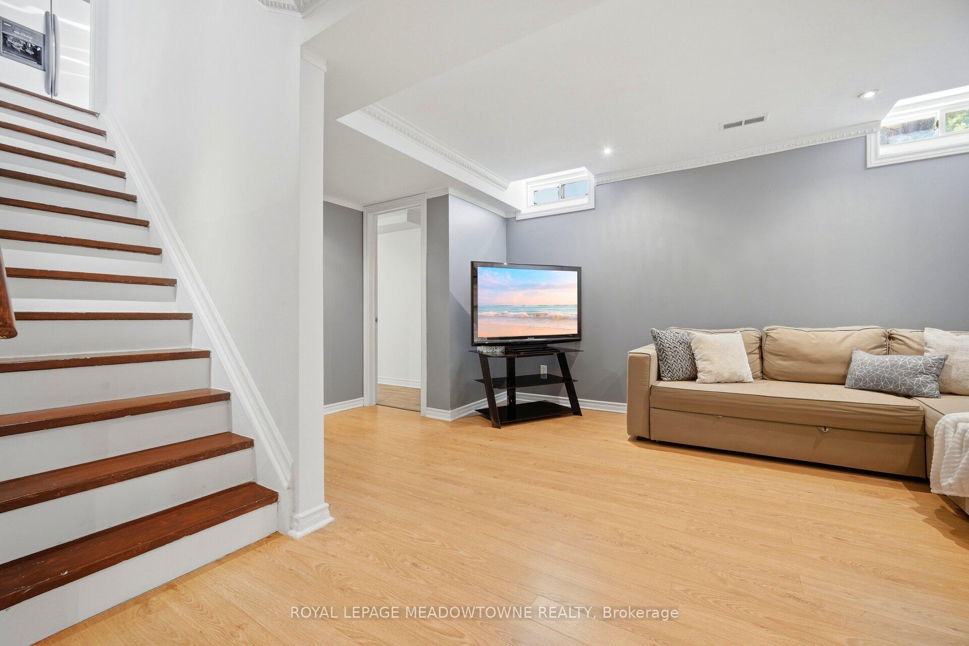 Photo 34 of 62 Sugarhill Drive, Brampton, Fletcher's Meadow — HOMEH