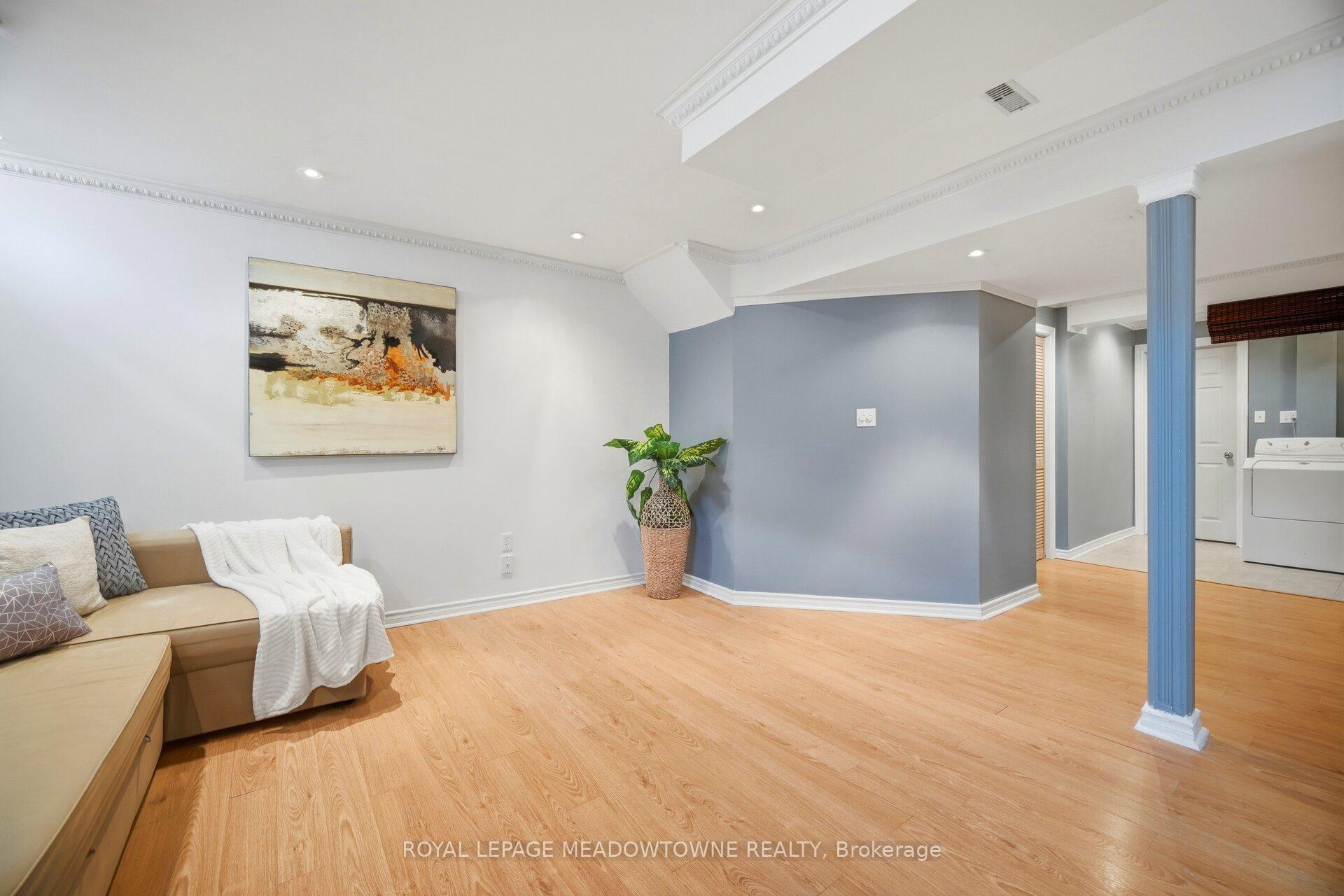 Photo 35 of 62 Sugarhill Drive, Brampton, Fletcher's Meadow — HOMEH