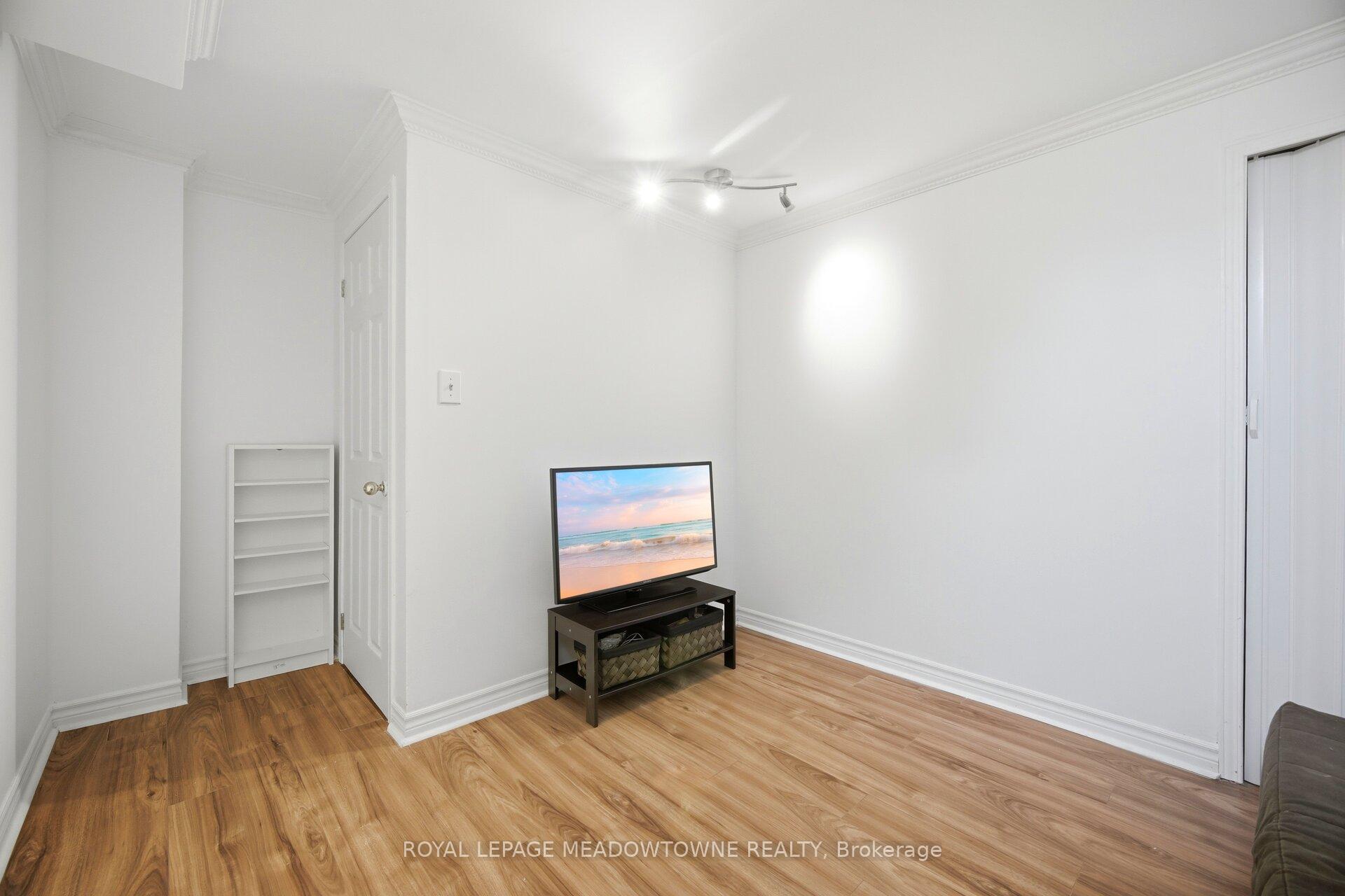 Photo 38 of 62 Sugarhill Drive, Brampton, Fletcher's Meadow — HOMEH