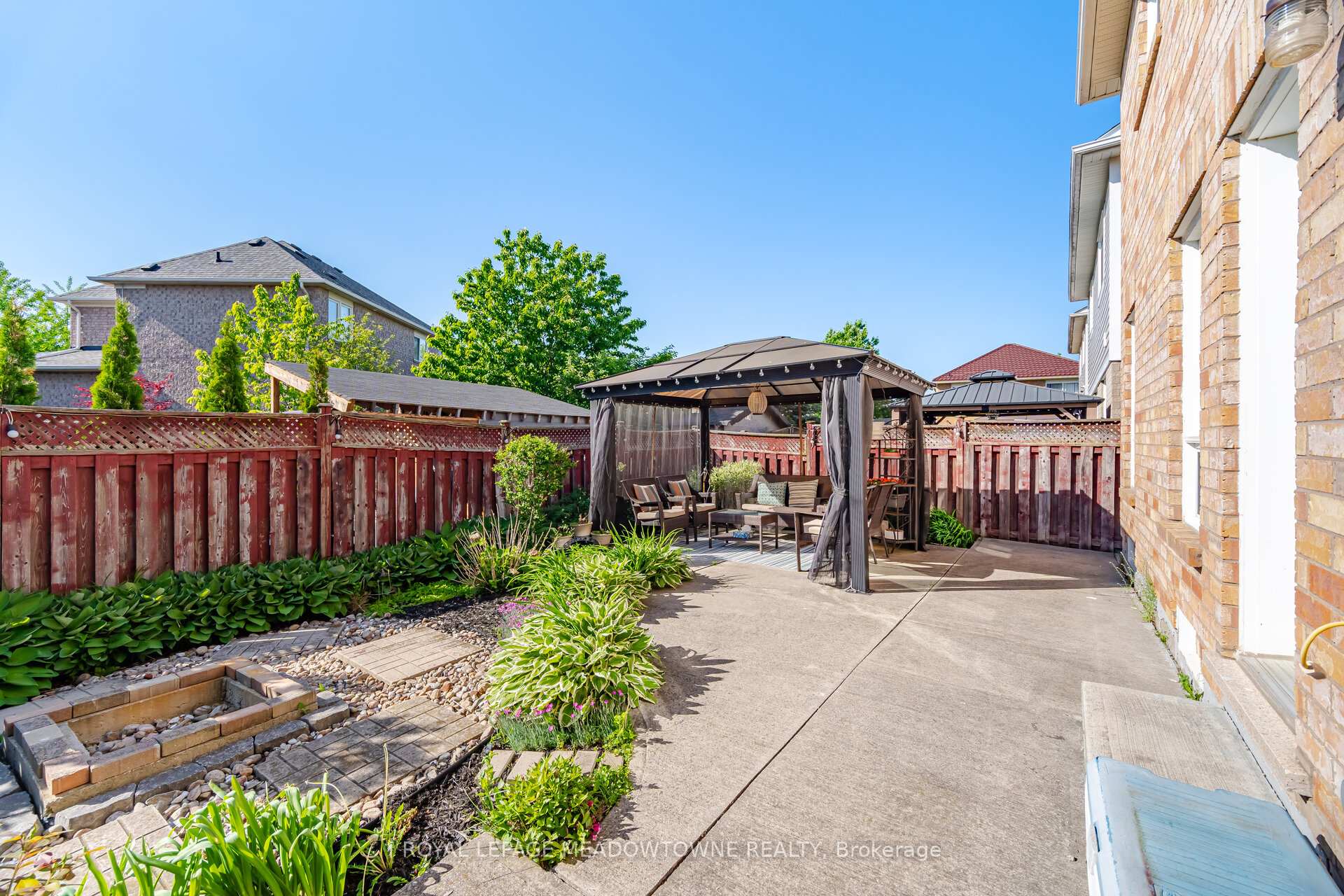 Photo 43 of 62 Sugarhill Drive, Brampton, Fletcher's Meadow — HOMEH