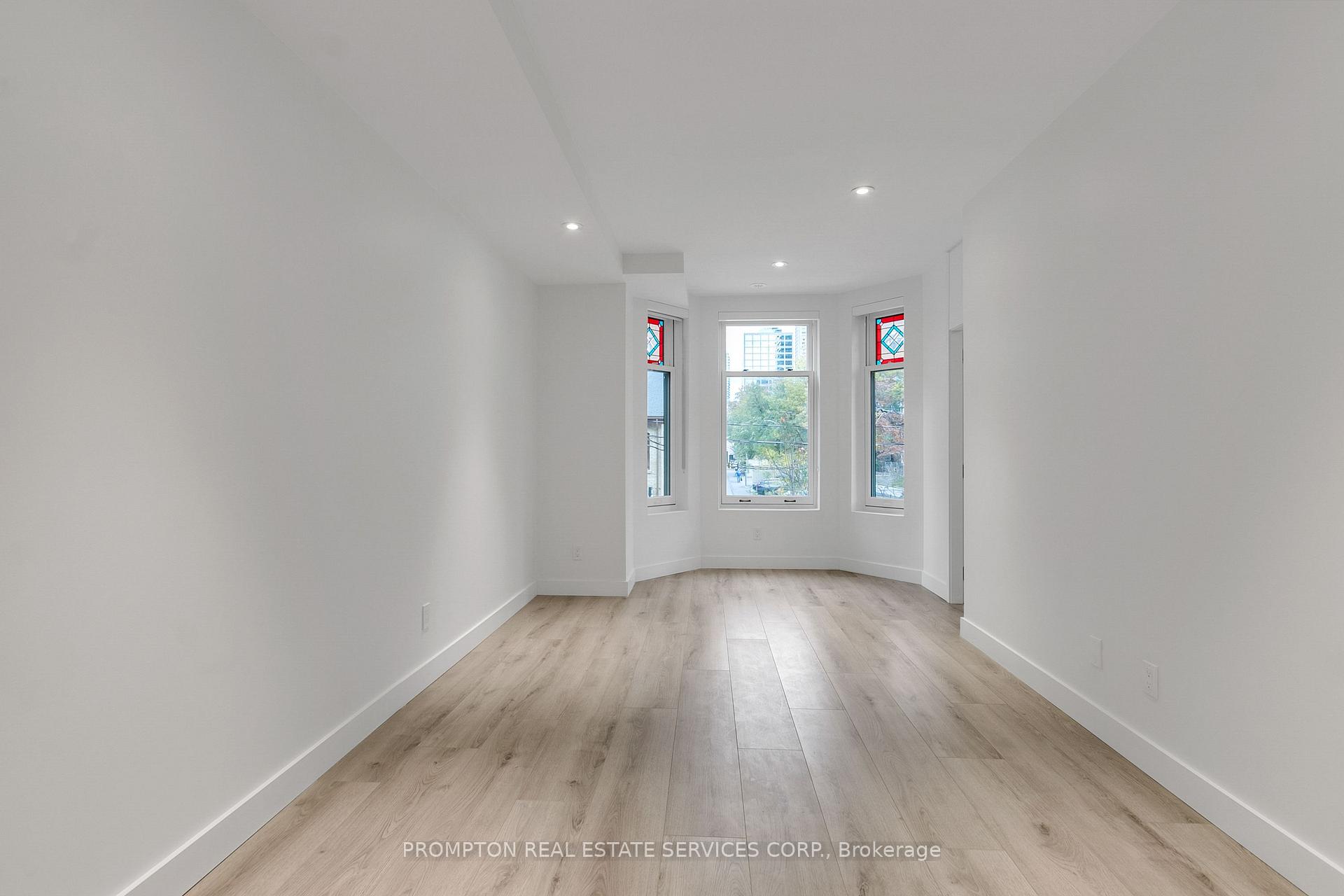 Photo 14 of 11 Gloucester Street, Toronto, Church-Yonge Corridor — HOMEH