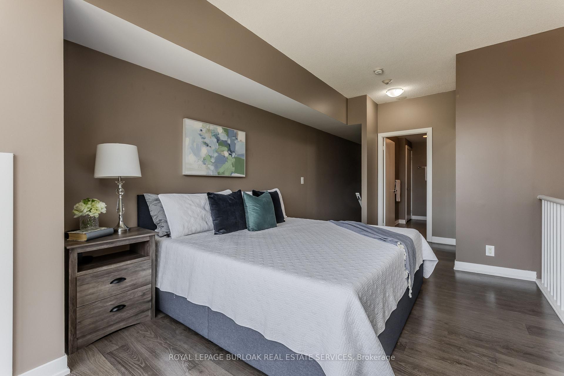 Photo 14 of Unit 204, 1940 Ironstone Drive, Burlington, Uptown — HOMEH