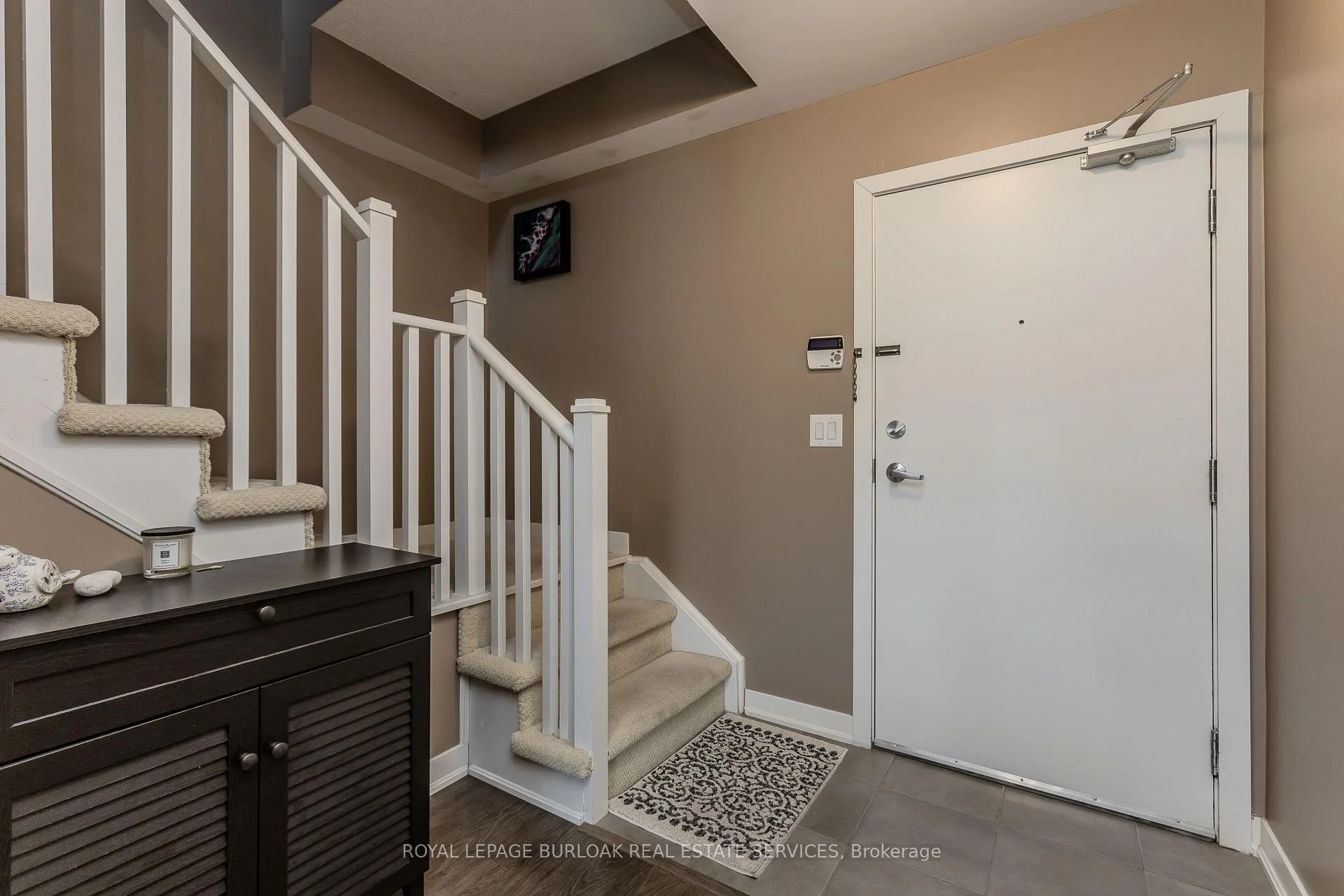Photo 23 of Unit 204, 1940 Ironstone Drive, Burlington, Uptown — HOMEH